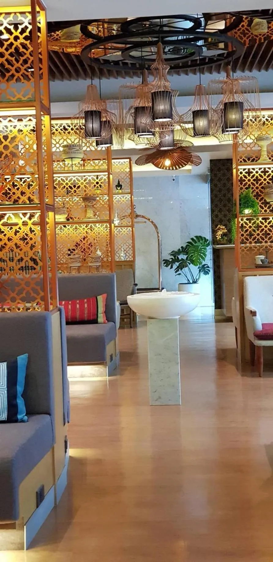 Bizotel Premier Hotel & Residence