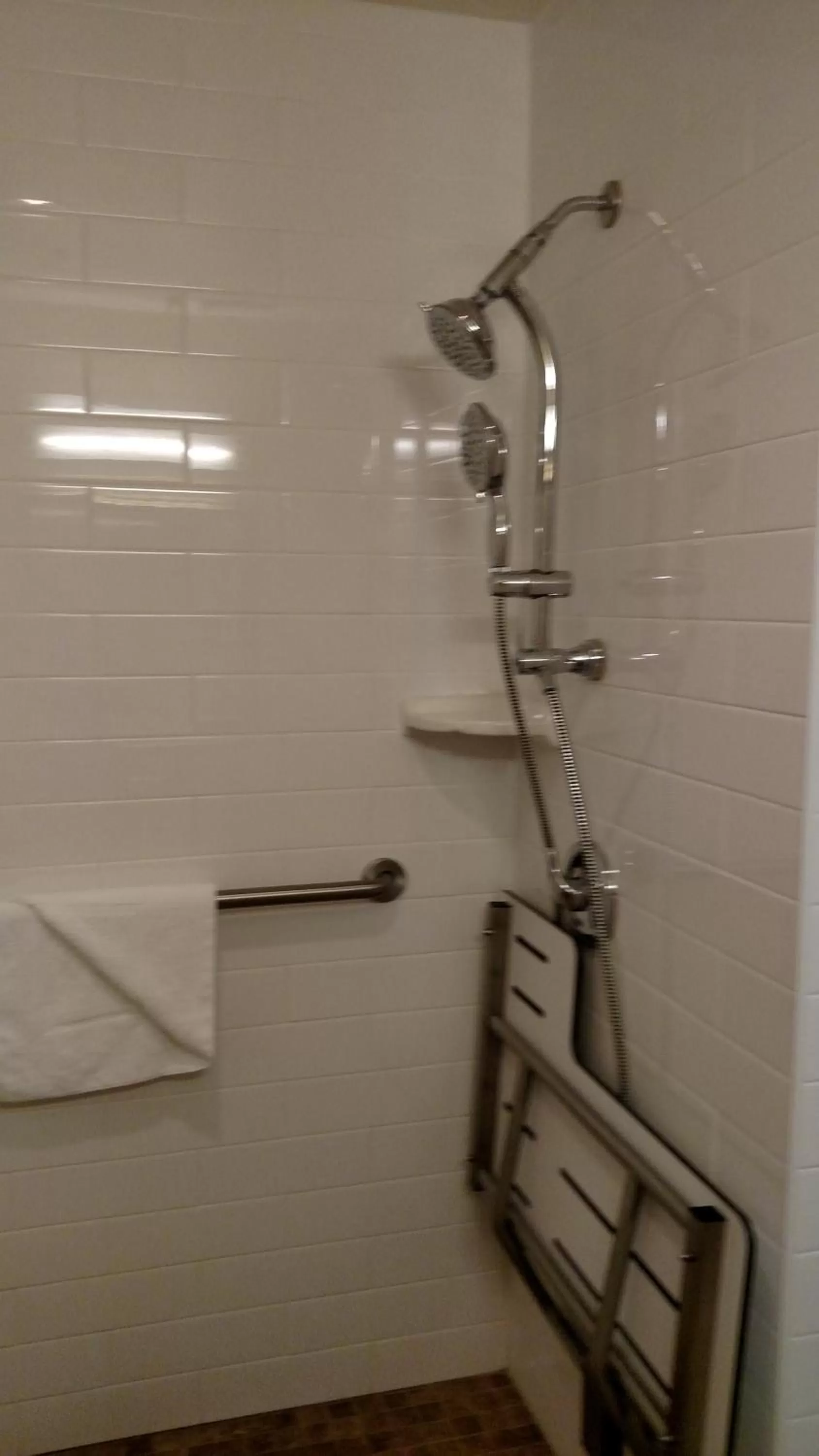 Shower in Old Town Inn