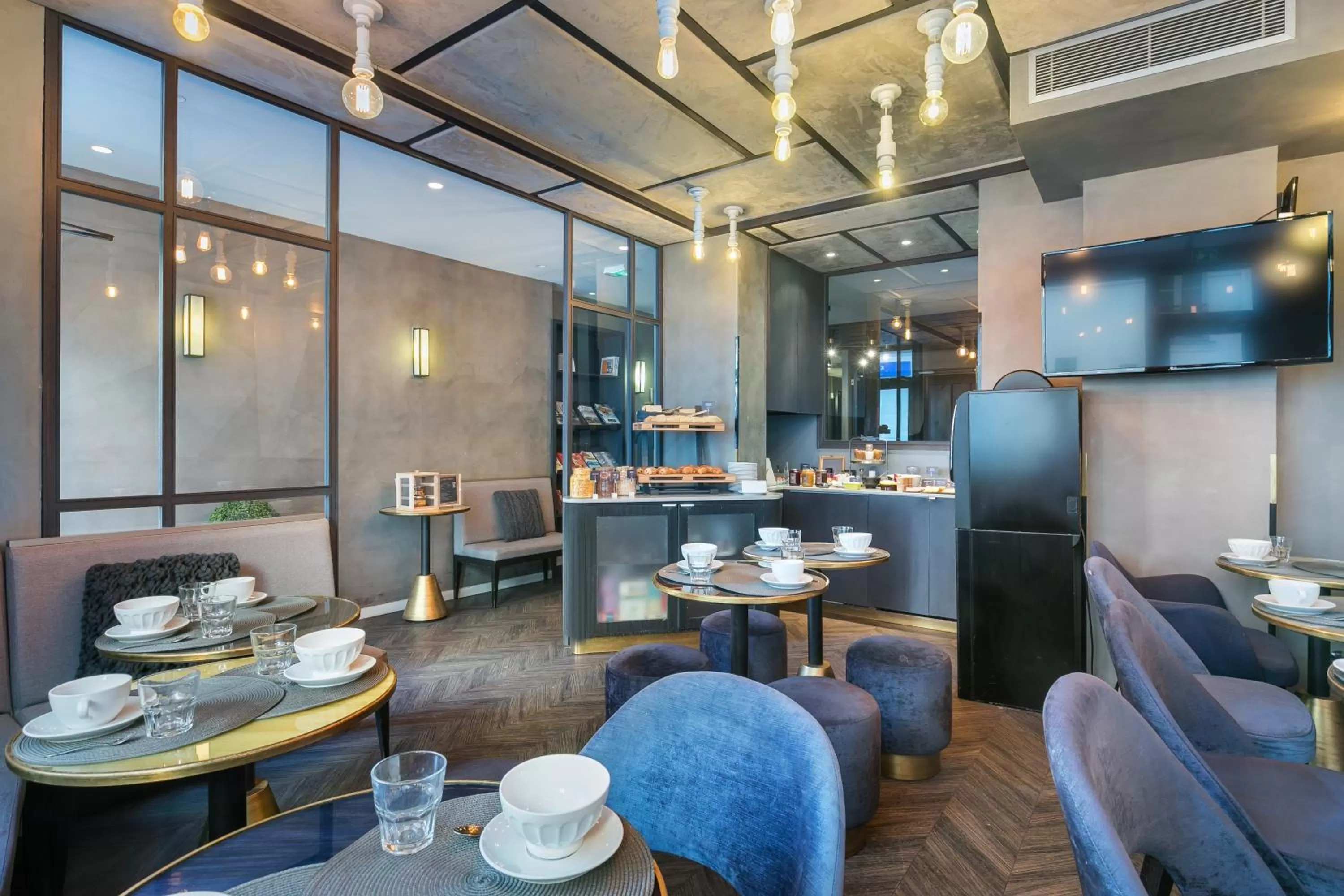 Restaurant/places to eat in Hotel OHM by Happyculture