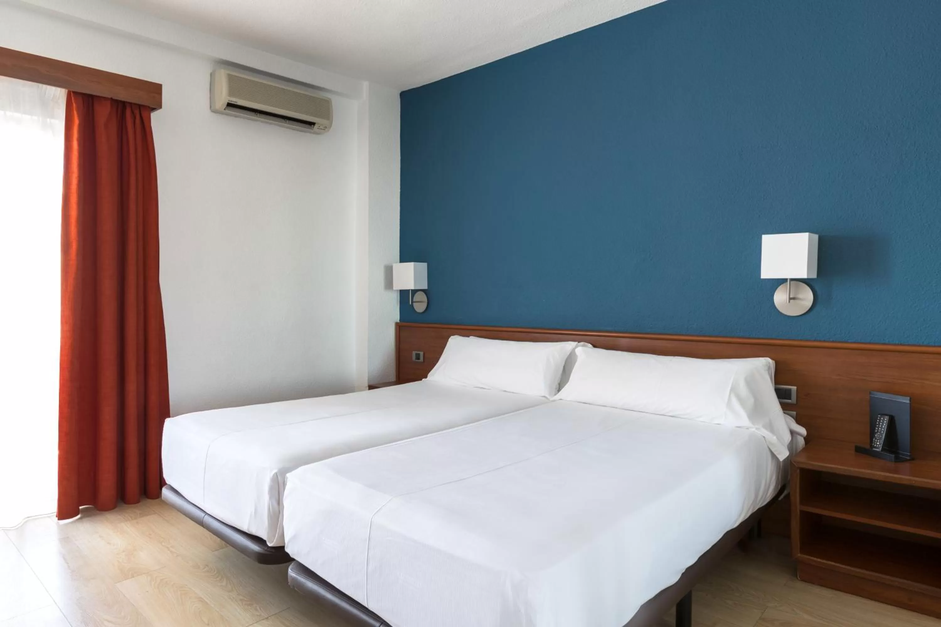 Bed in Catalonia Punta del Rey