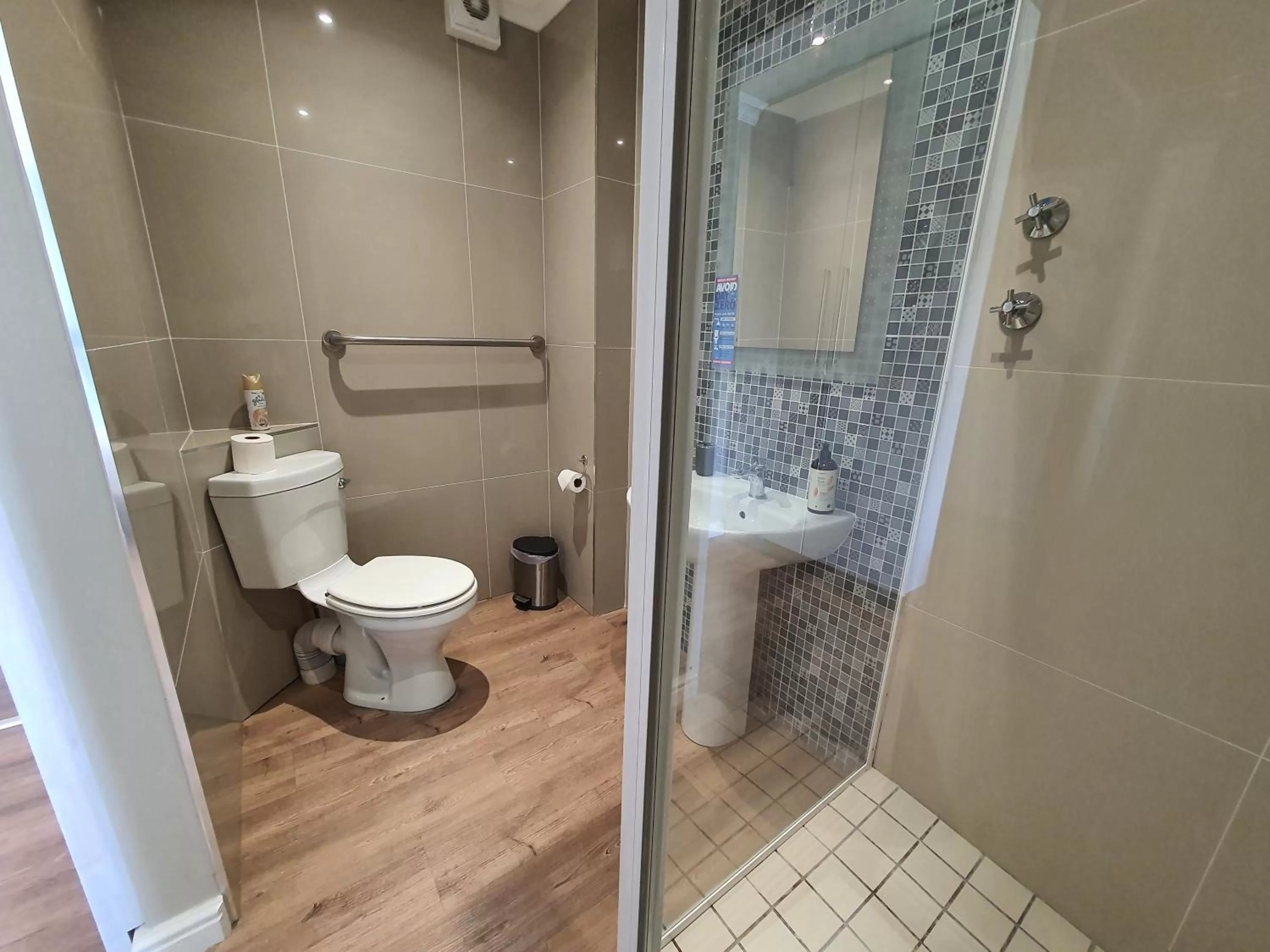 Bathroom in Riverview Guesthouse East London