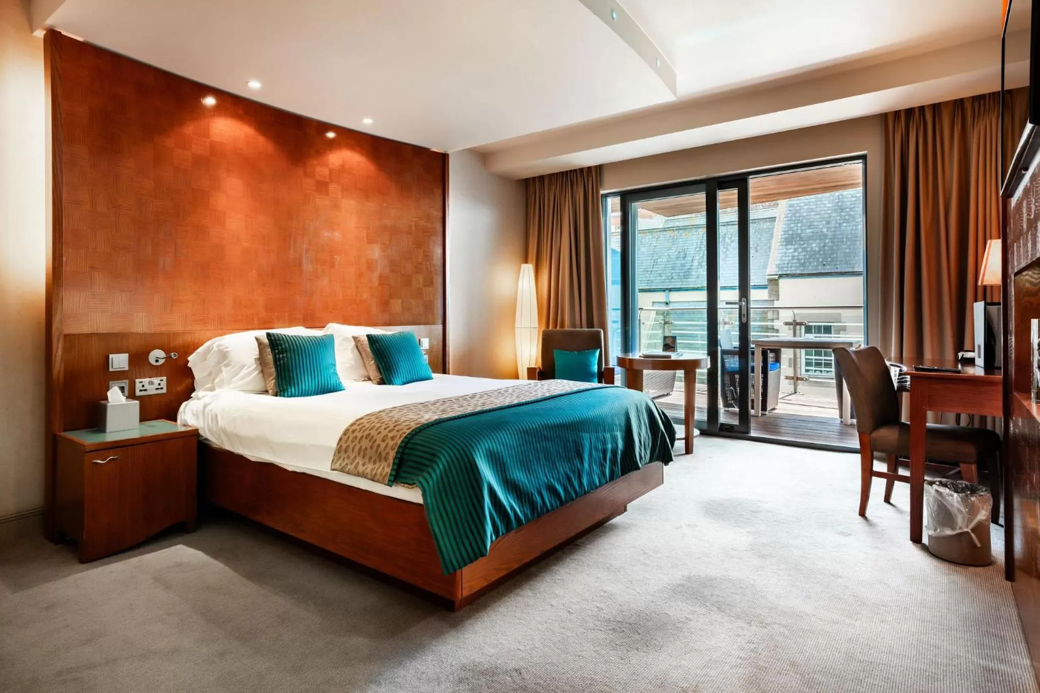 Photo of the whole room, Bed in The Royal Yacht