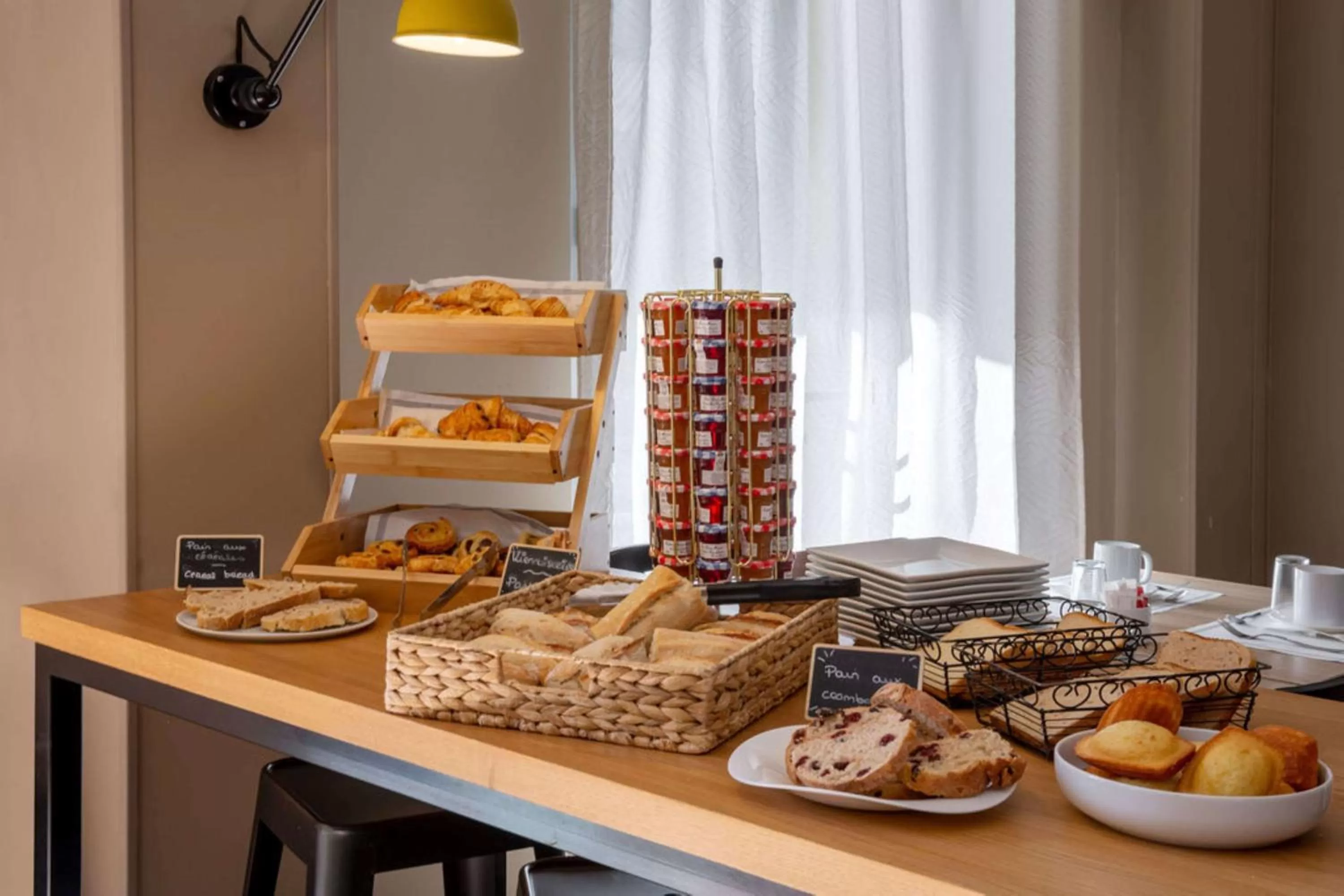 Breakfast in BEST WESTERN La Porte des Châteaux