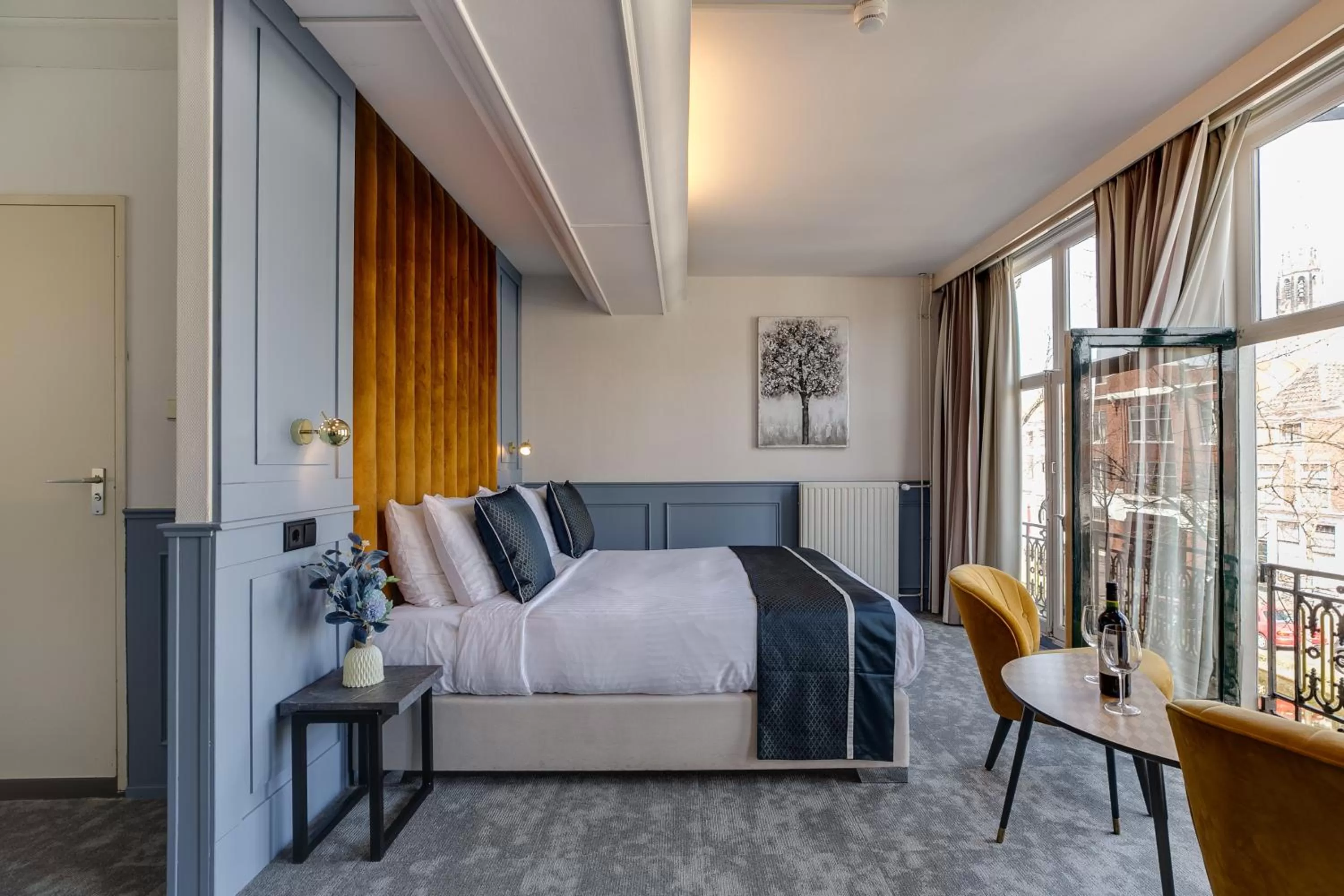 Bed in Hotel Royal Bridges