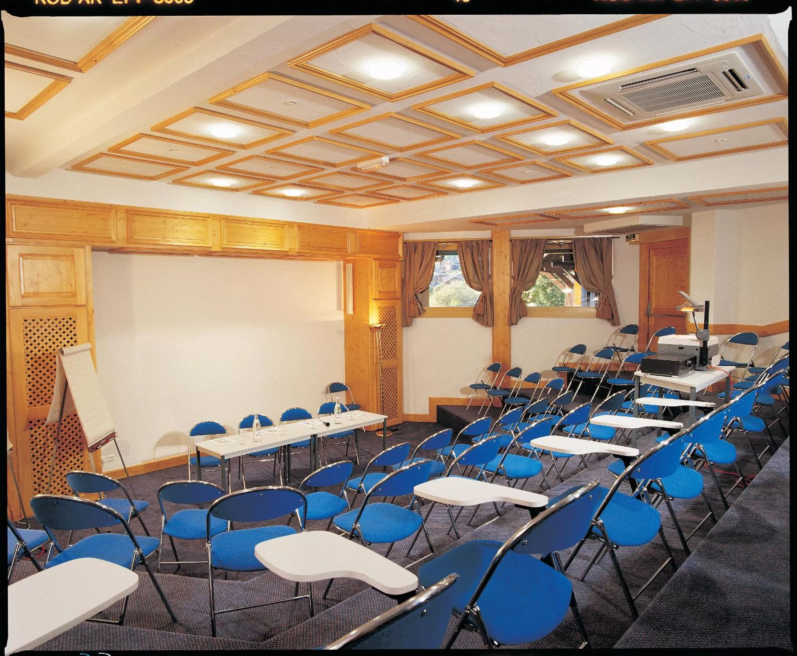 Business facilities in Hotel le Petit Dru