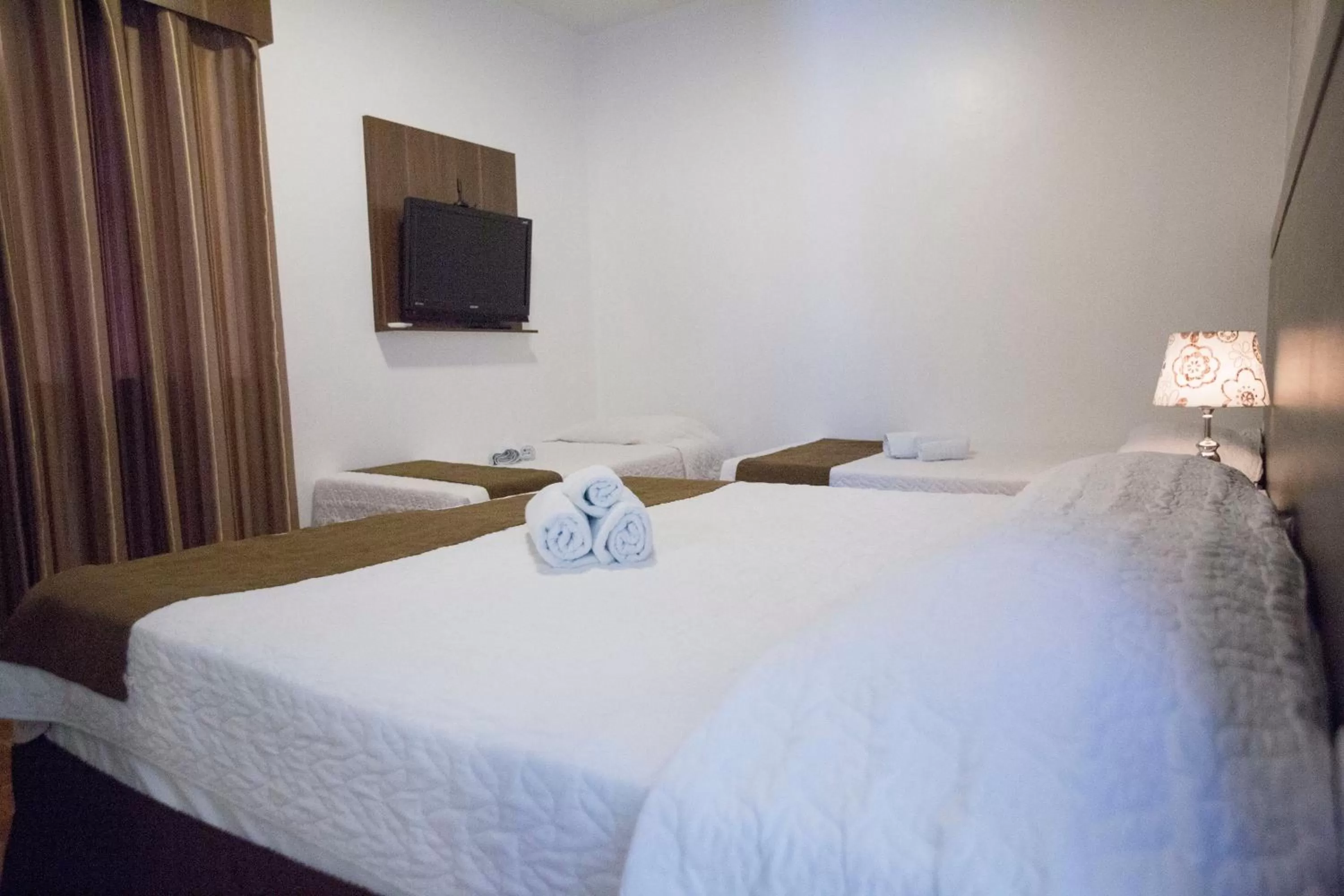 Communal lounge/ TV room, Bed in Hotel Vivere Cataratas