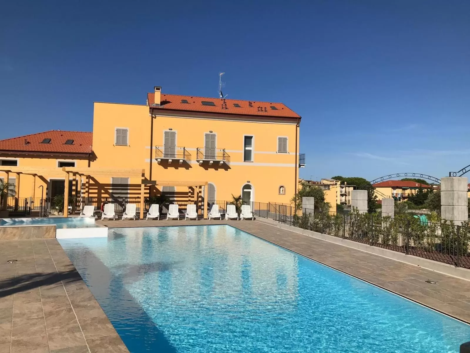 Property Building in Villa Canepa