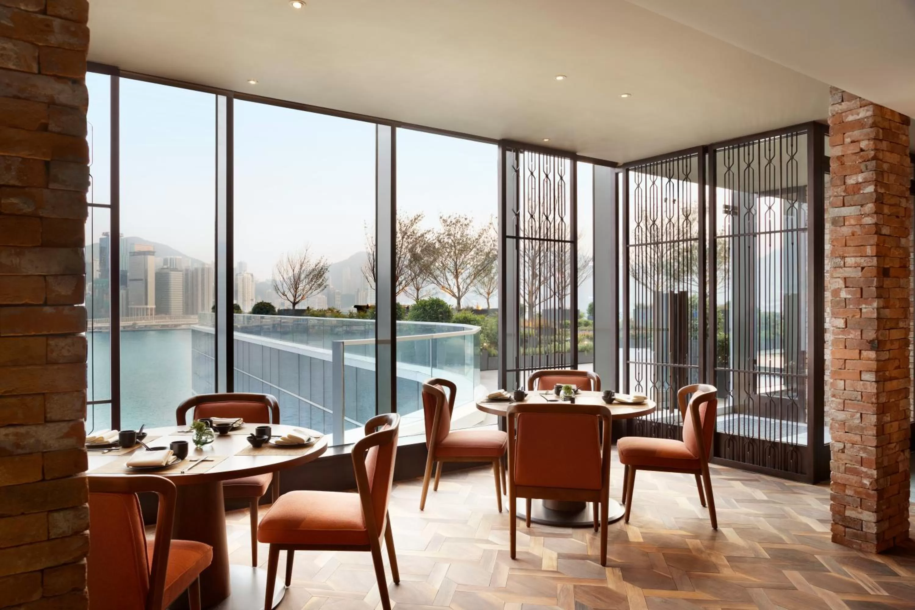 Restaurant/places to eat in Kerry Hotel Hong Kong by Shangri-la