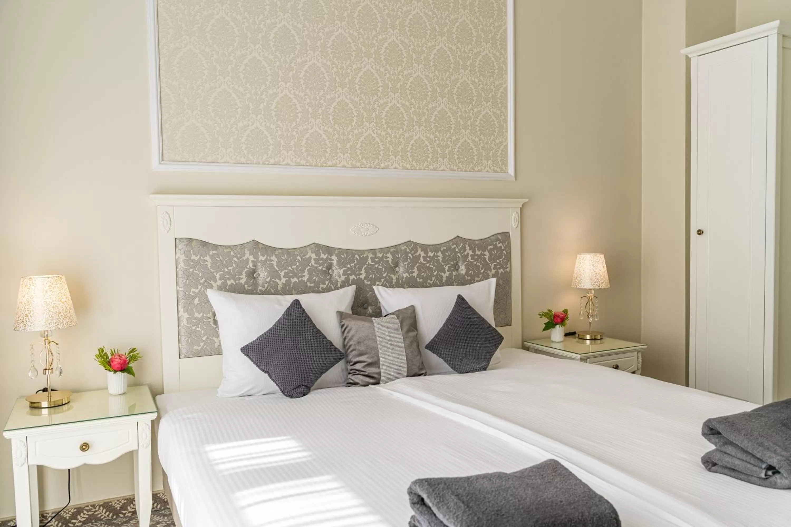 Bed in Hotel Willa Flora