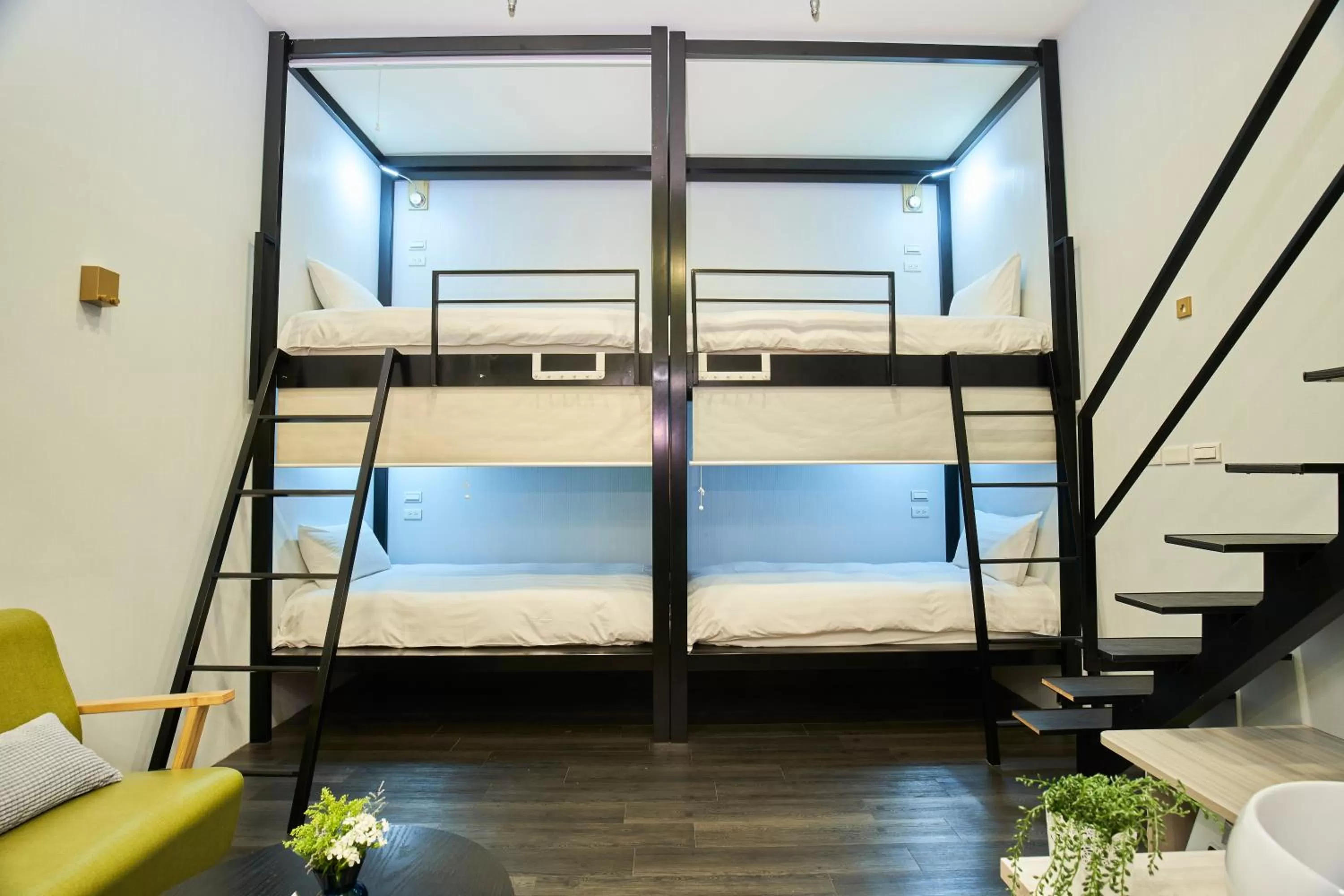 Bed in Place‧X Hotel