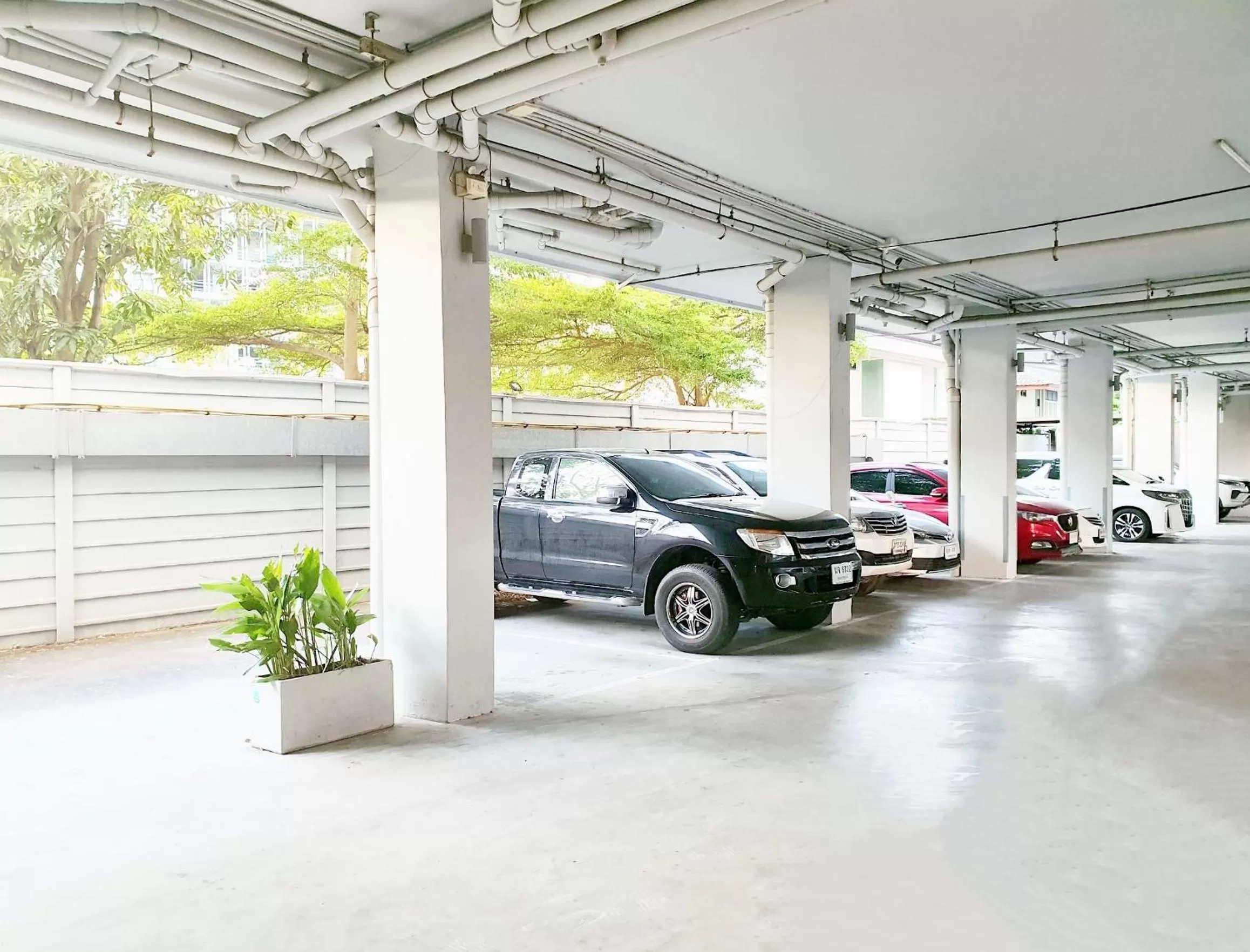 Parking in The Sriracha Residence