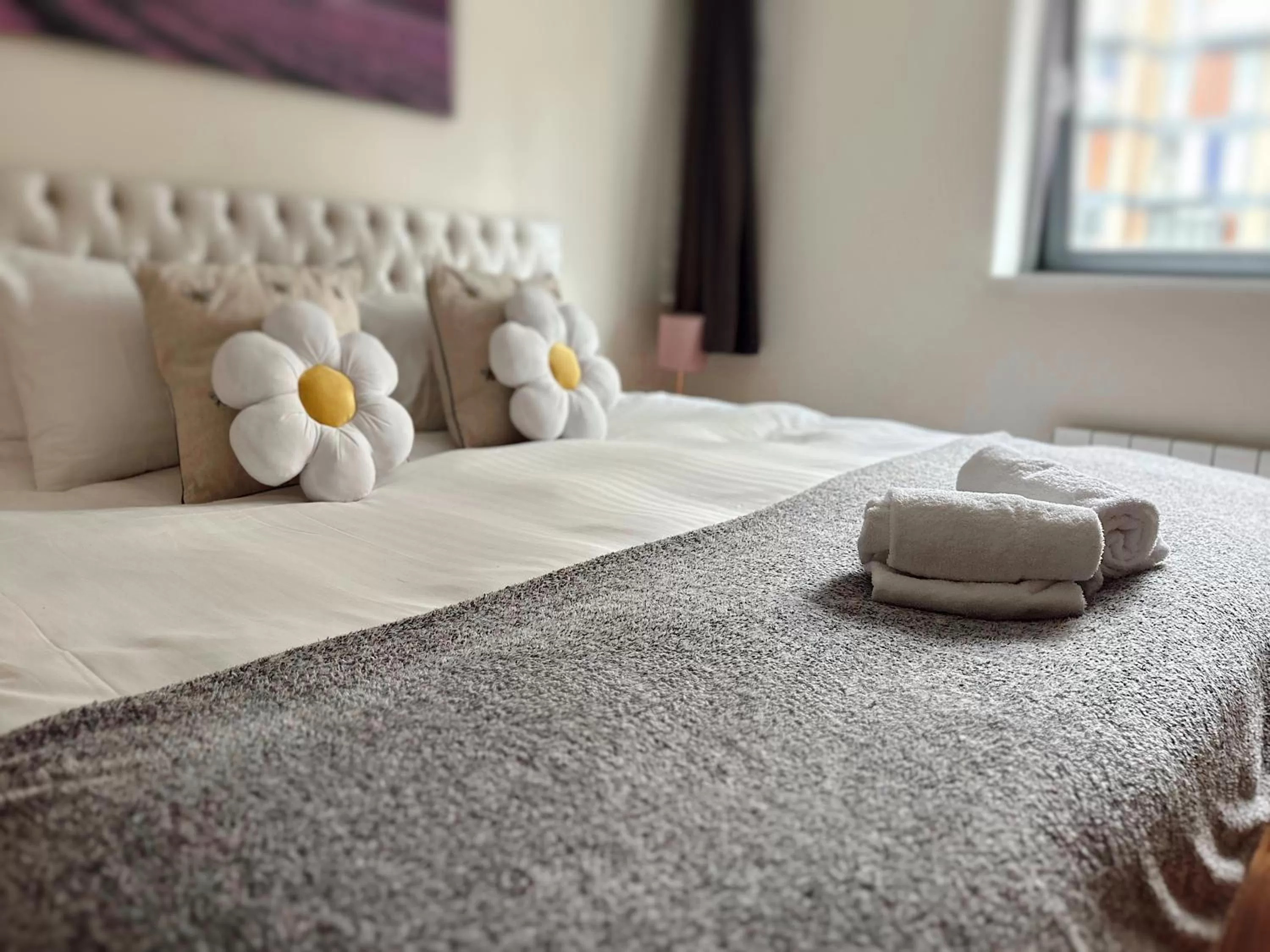 Bed in Canary Wharf - Luxury Apartments