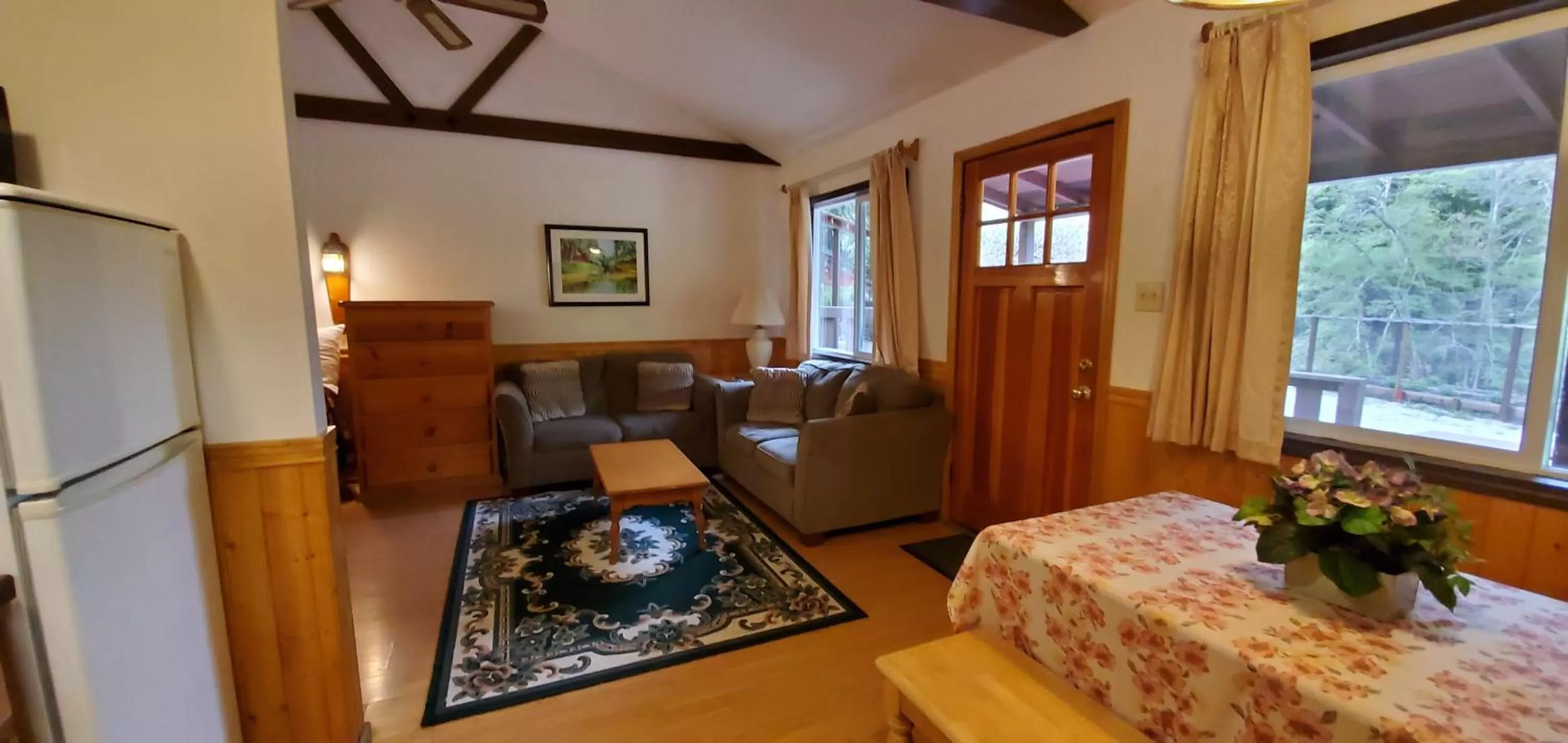 Living room, Seating Area in Fern River Resort