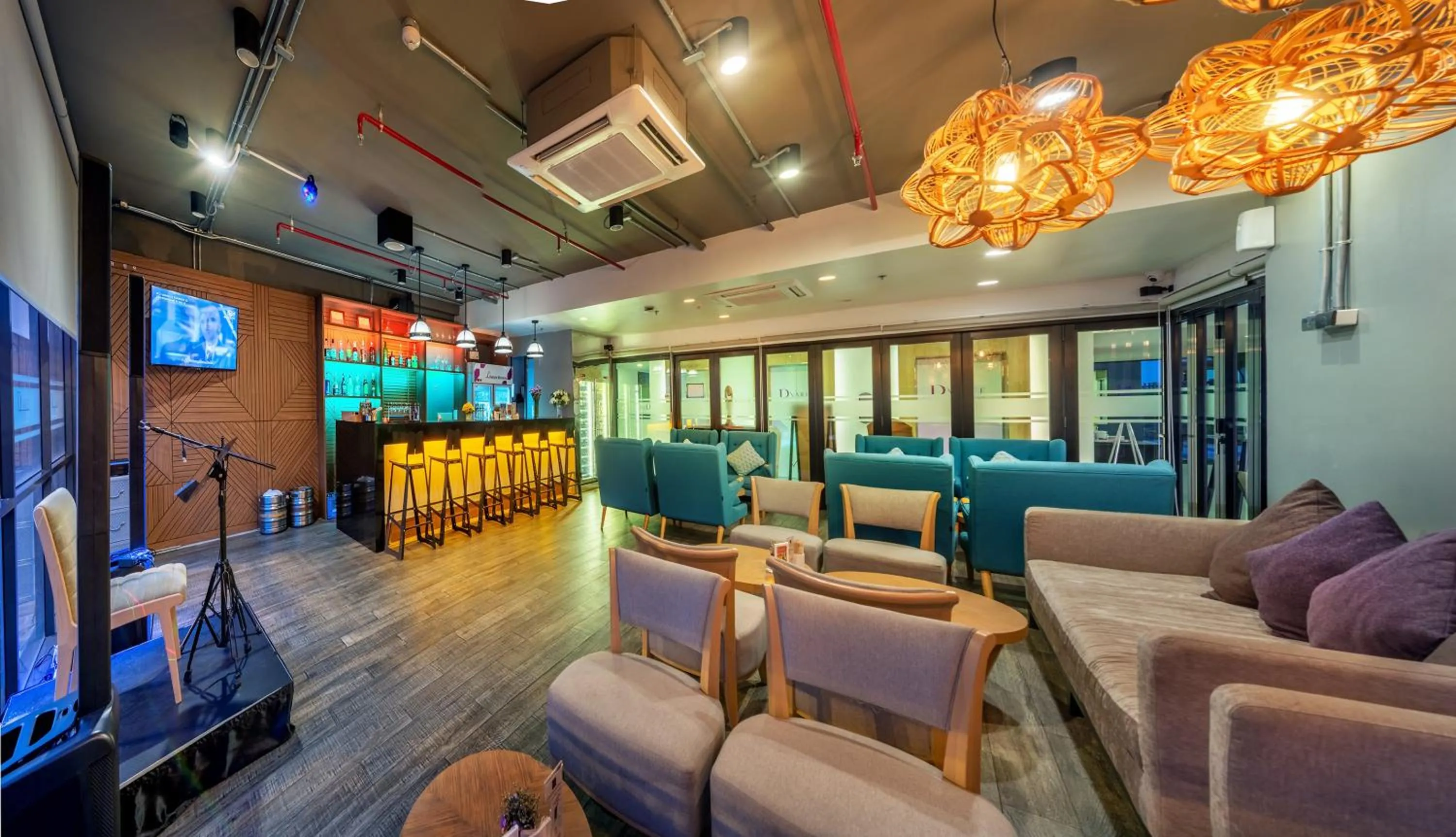 Lounge or bar, Lounge/Bar in D Varee Diva Central Rayong