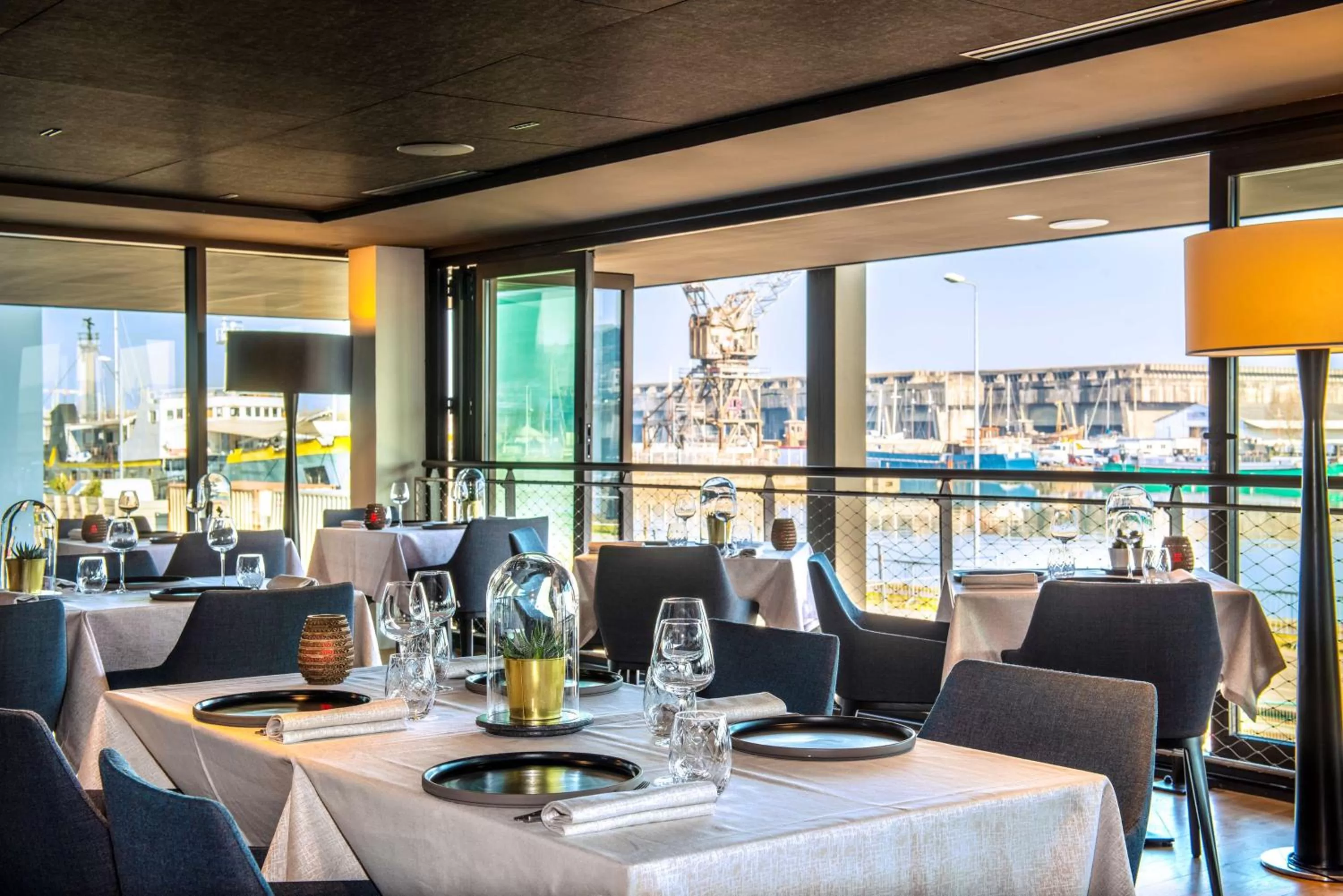 Restaurant/places to eat in Radisson Blu Hotel Bordeaux