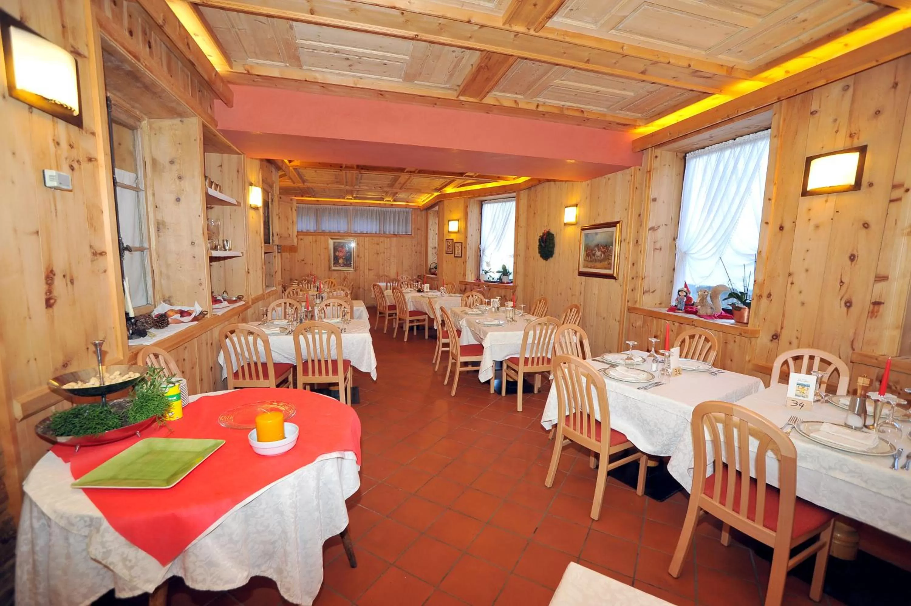 Restaurant/places to eat in Hotel Derby