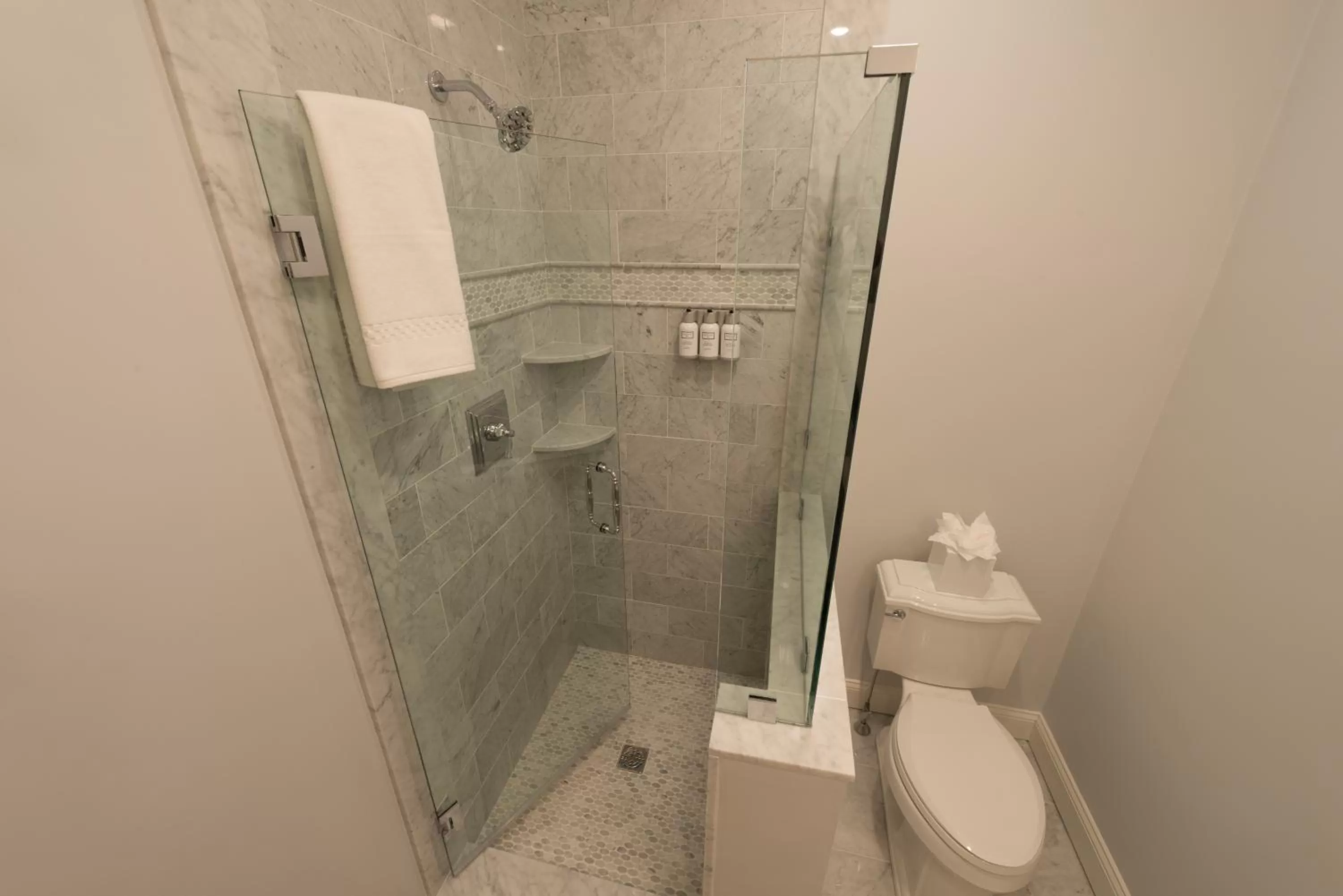 Bathroom in Serenity Inn Newport