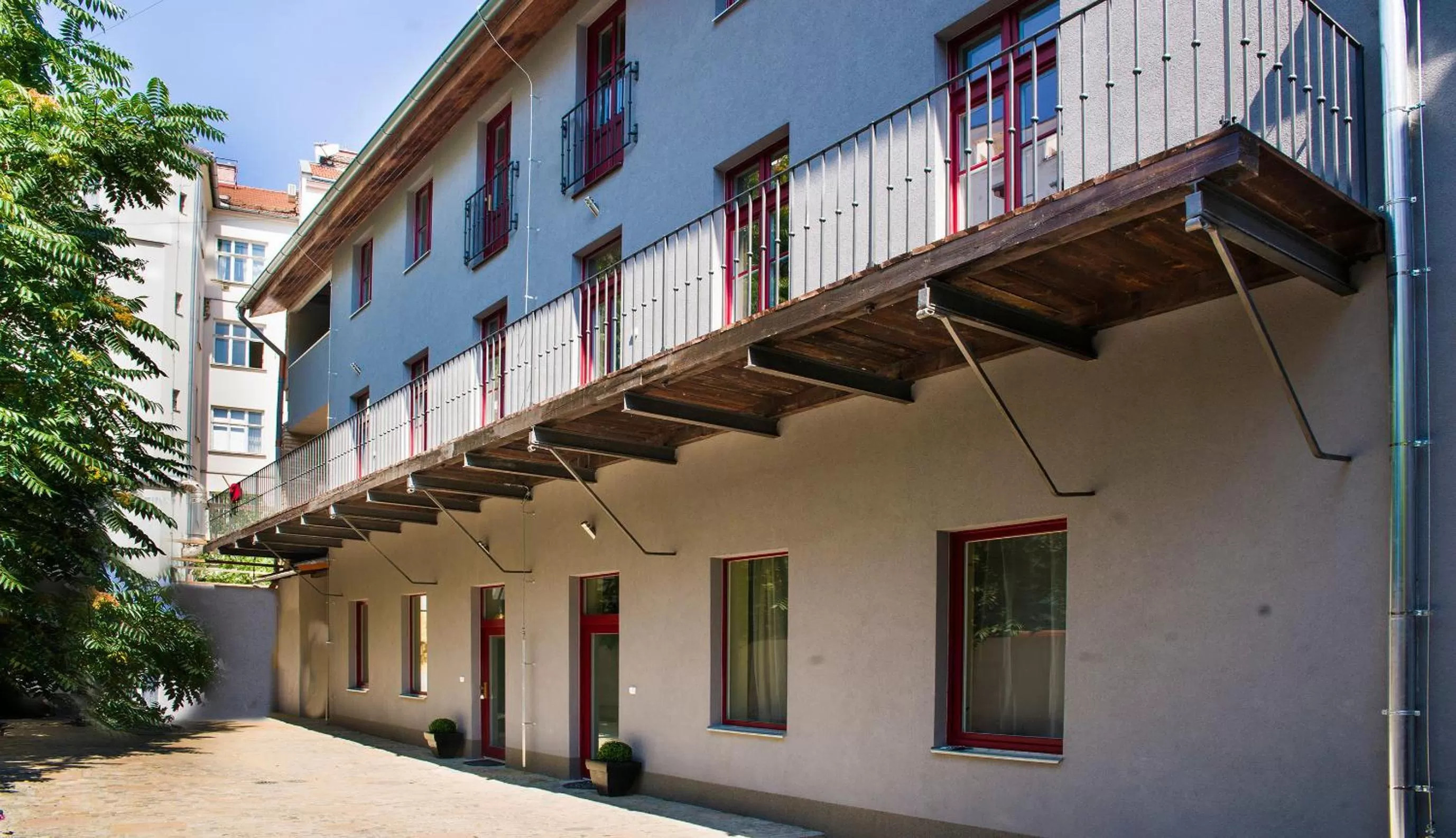 Property building in Dům U pikové desítky