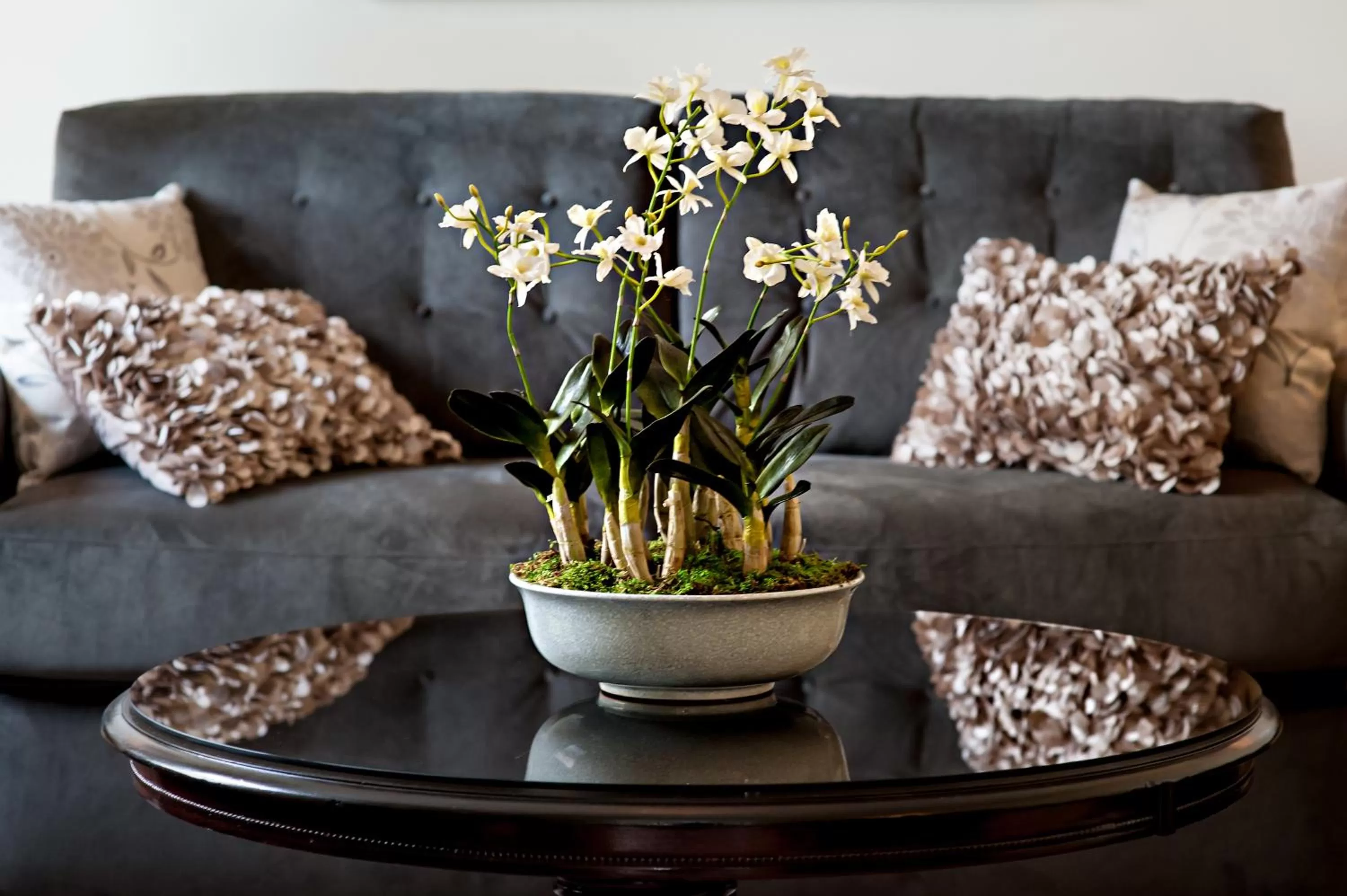 Living room in The Inn at the Union Club of British Columbia