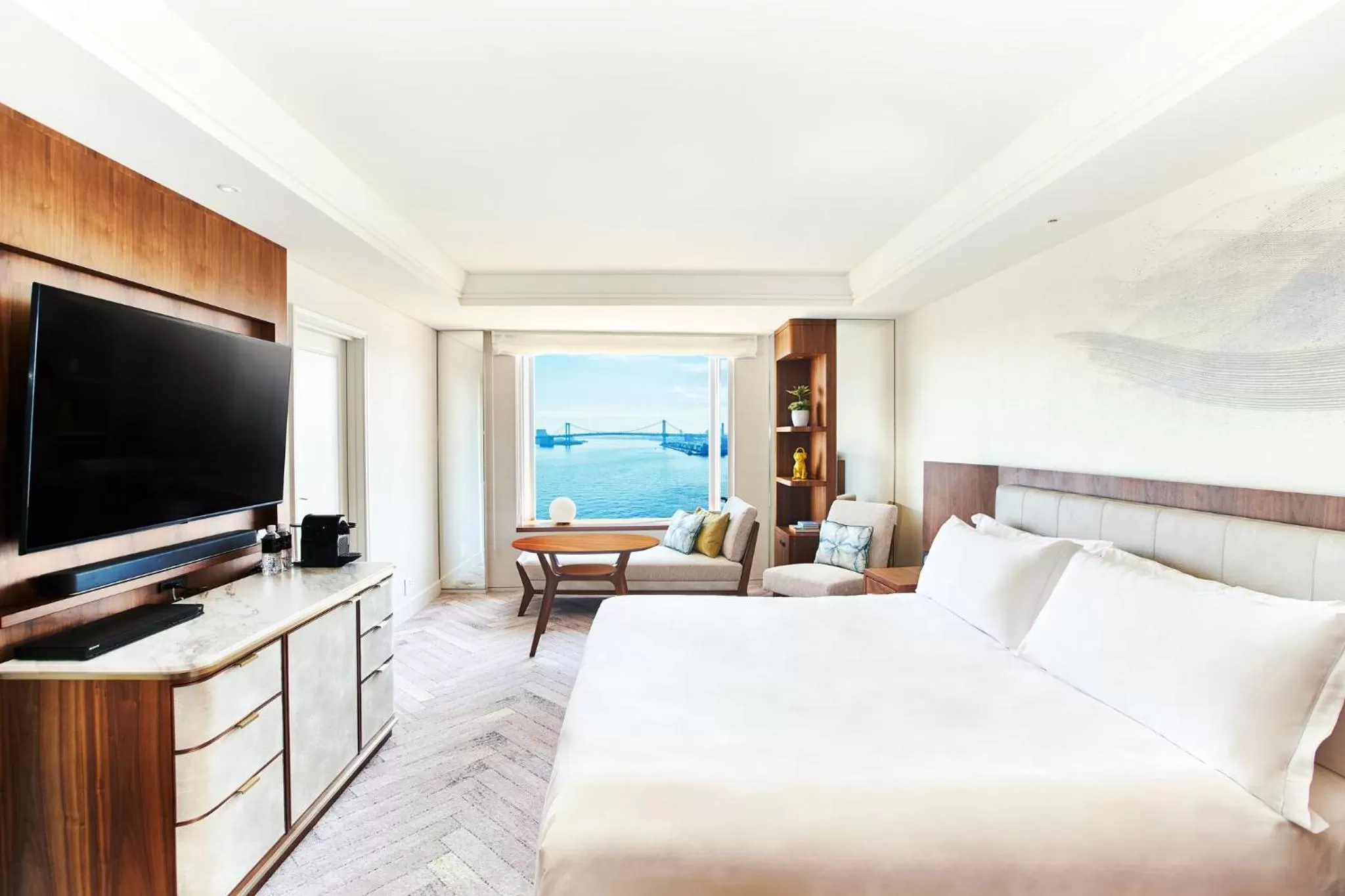 Photo of the whole room, Bed in InterContinental Tokyo Bay by IHG