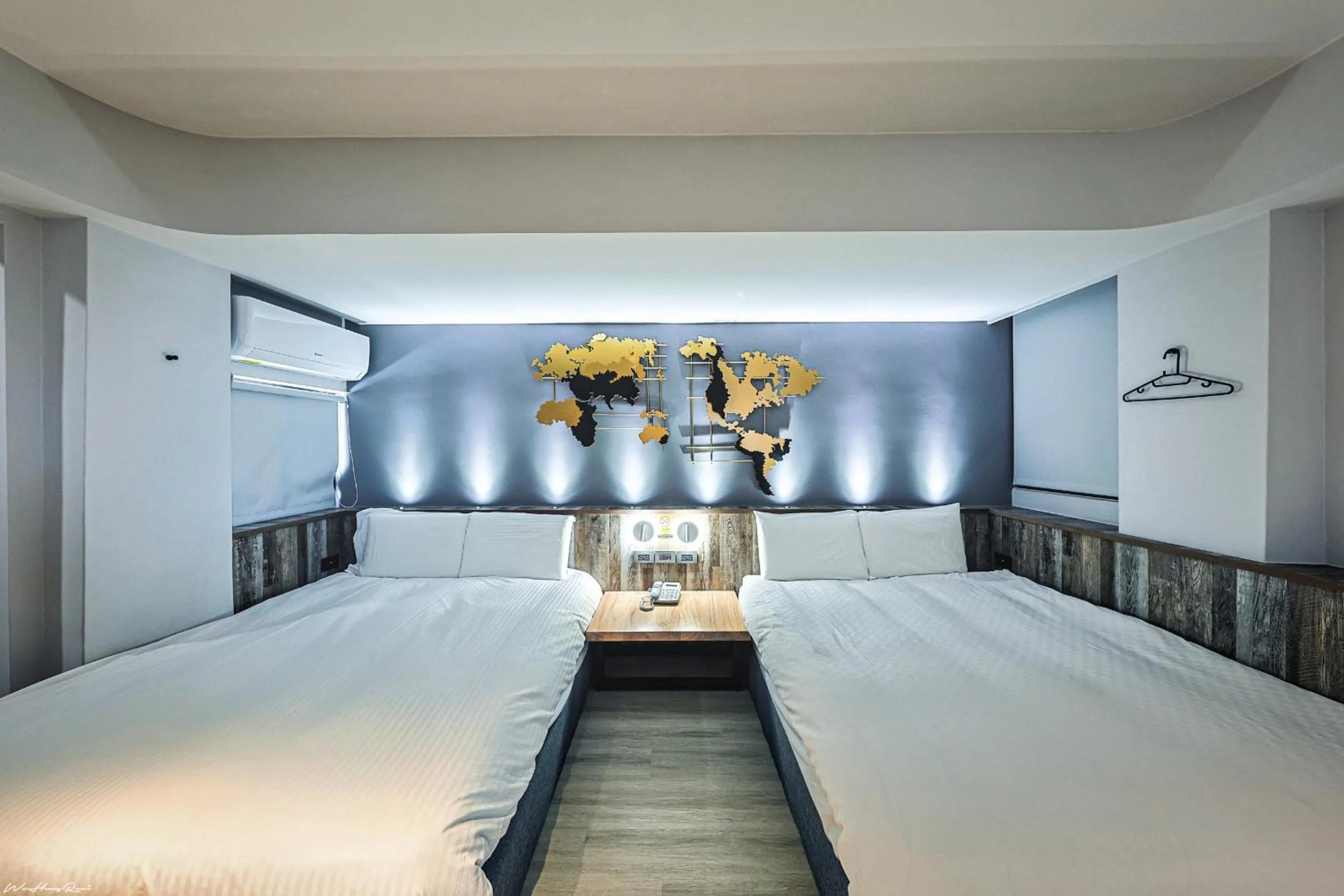 Bed in 亞馨文旅 近東大門夜市 有免費停車場 可自助入住