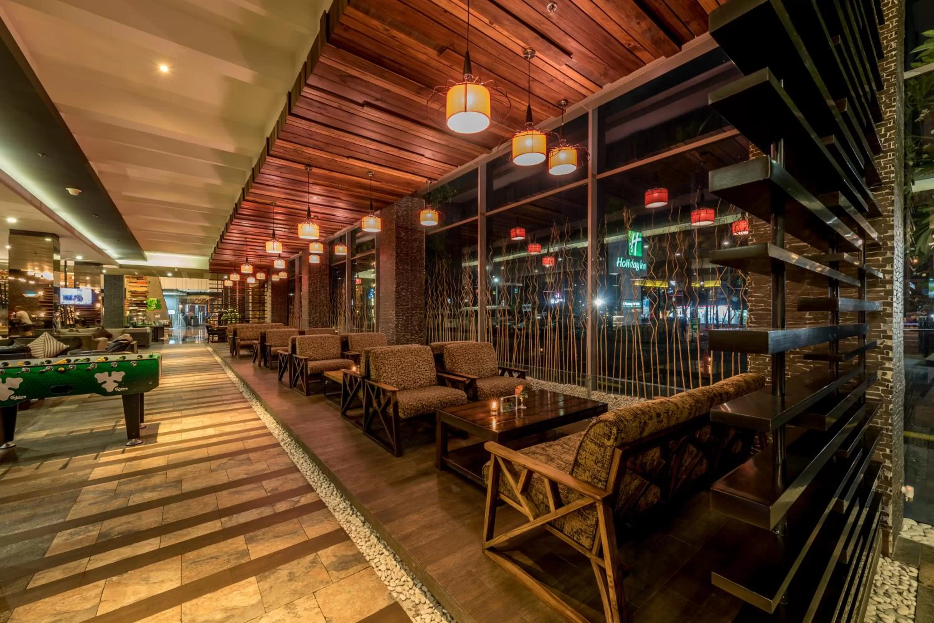 Restaurant/places to eat in Holiday Inn Cikarang Jababeka by IHG