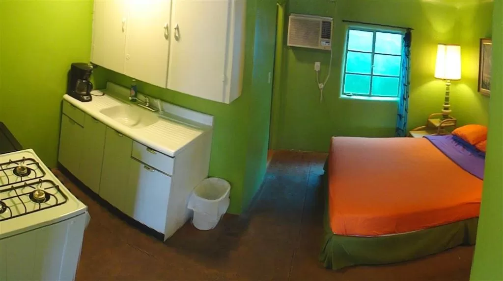 Kitchen/Kitchenette in Pelican Spa