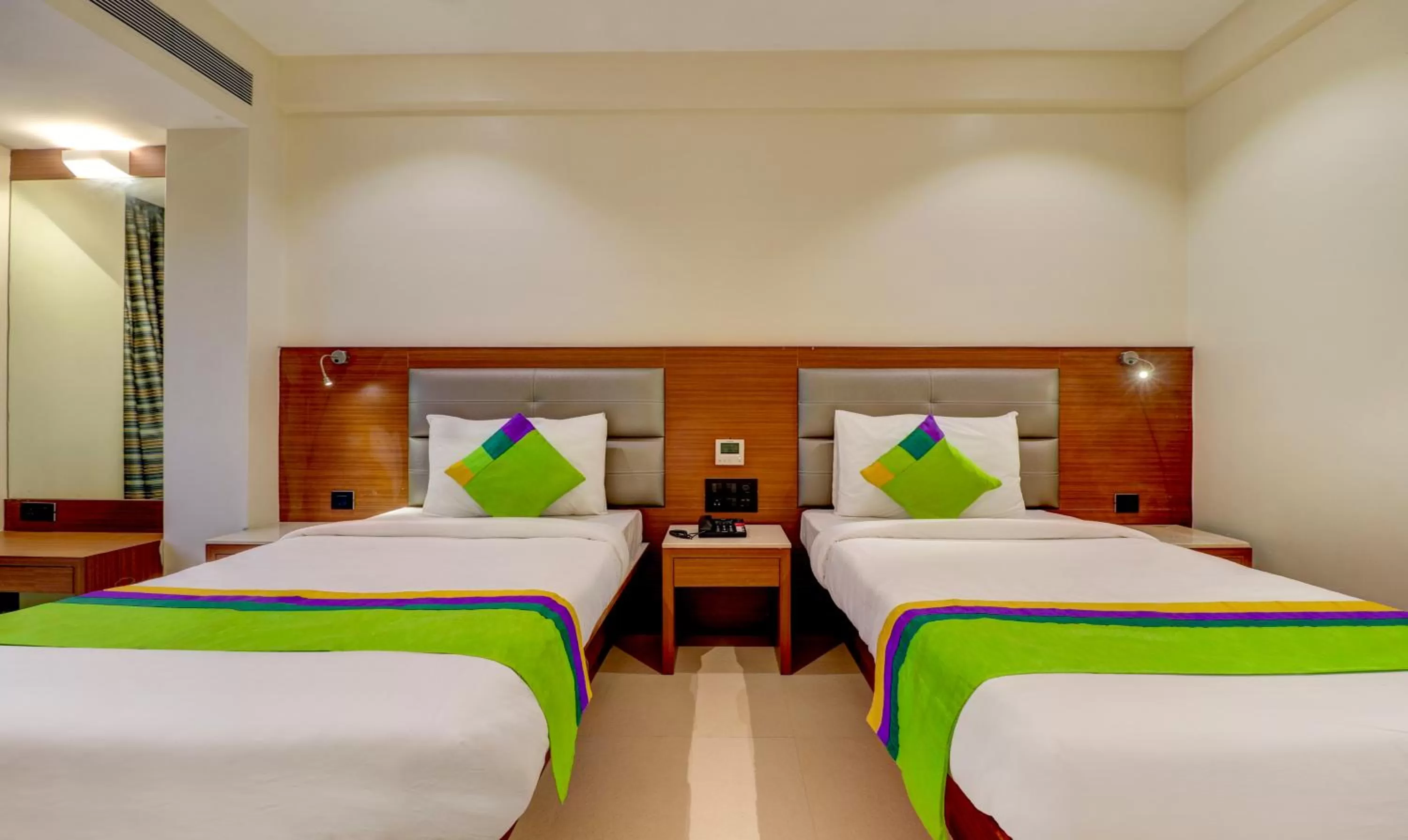 Bed in Treebo Ranjeet Shivaji Nagar