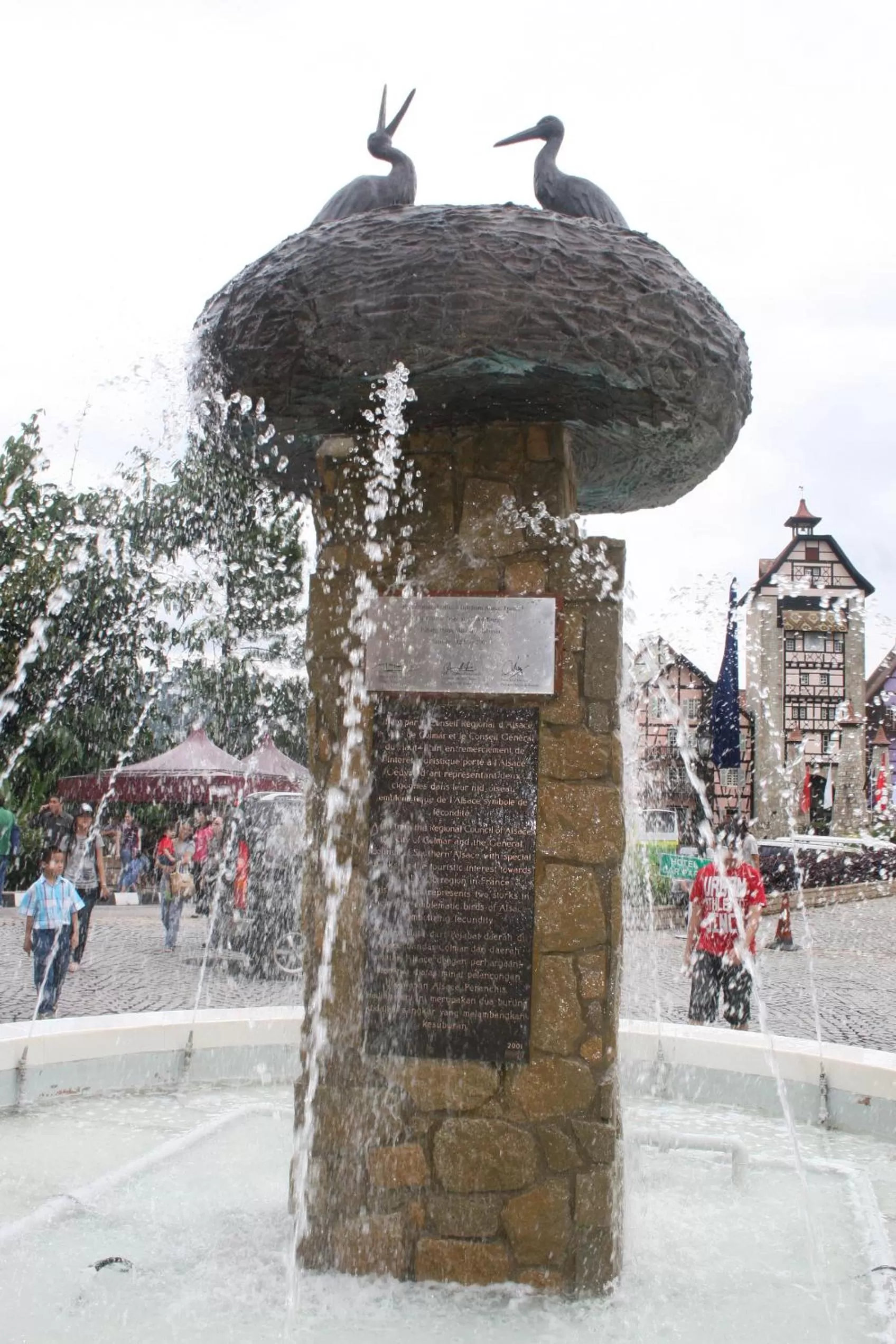 Area and facilities in Colmar Tropicale