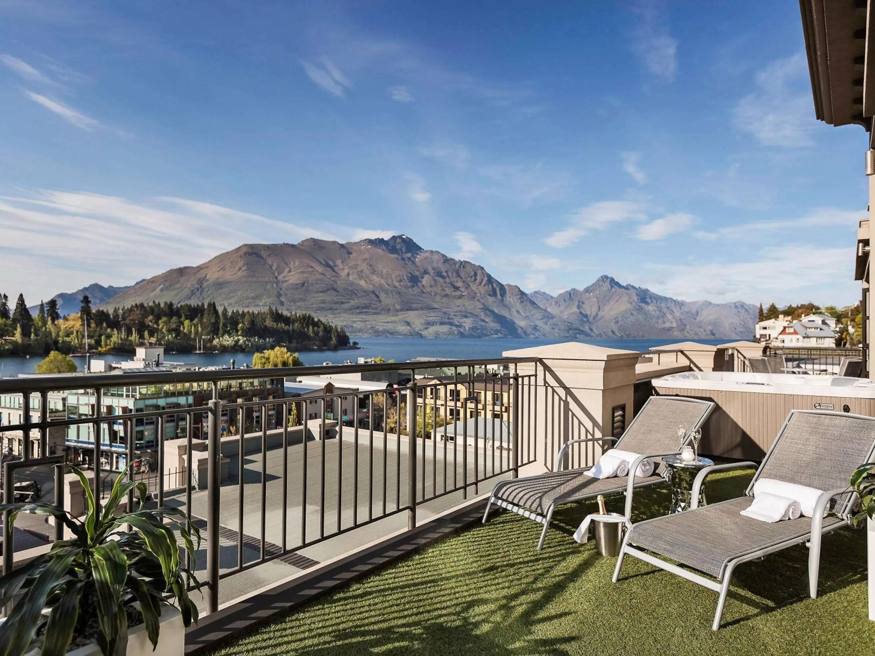 Photo of the whole room in Sofitel Queenstown Hotel & Spa