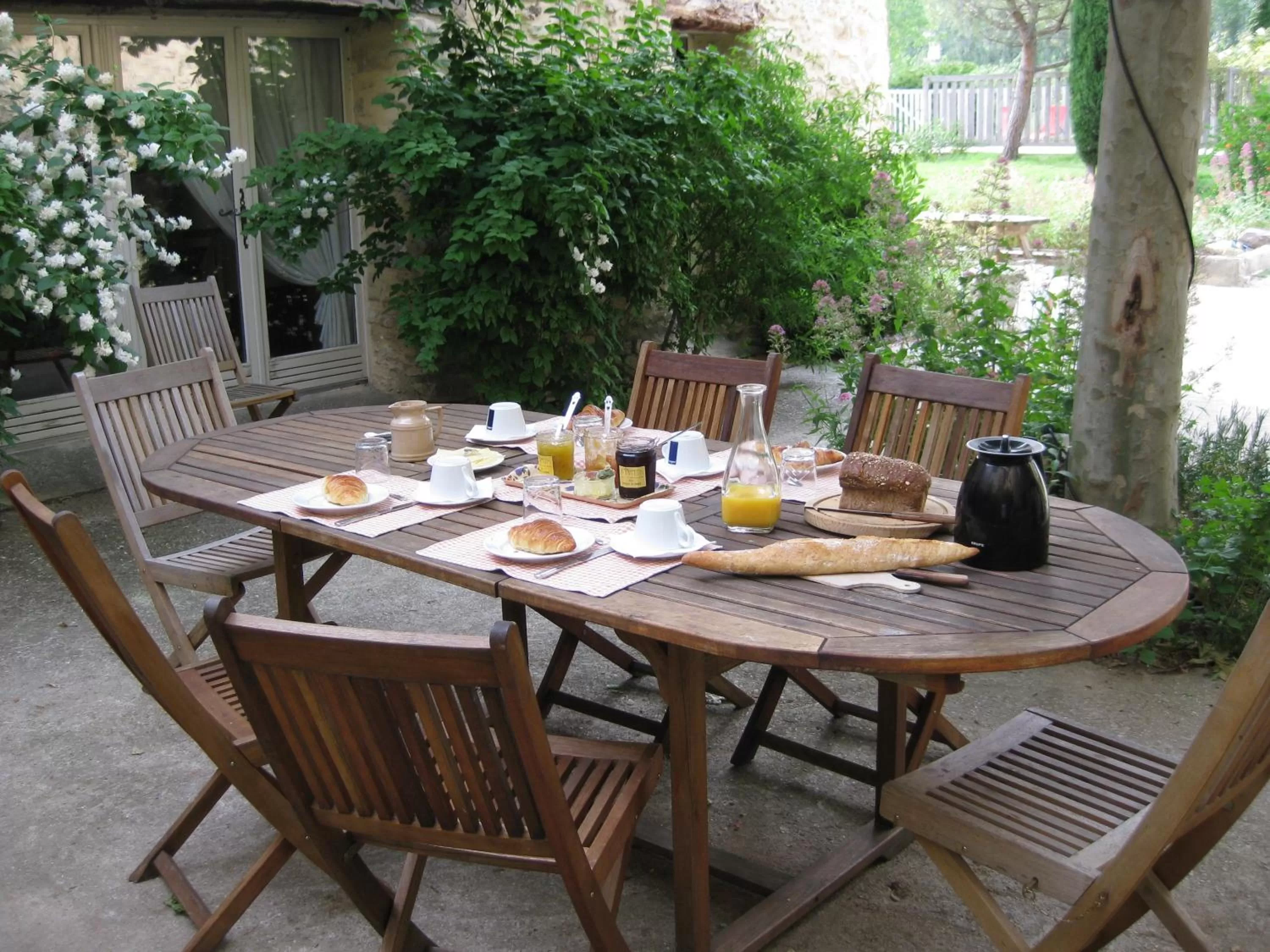 Food in Chambres d'Hôtes Aux Tournesols