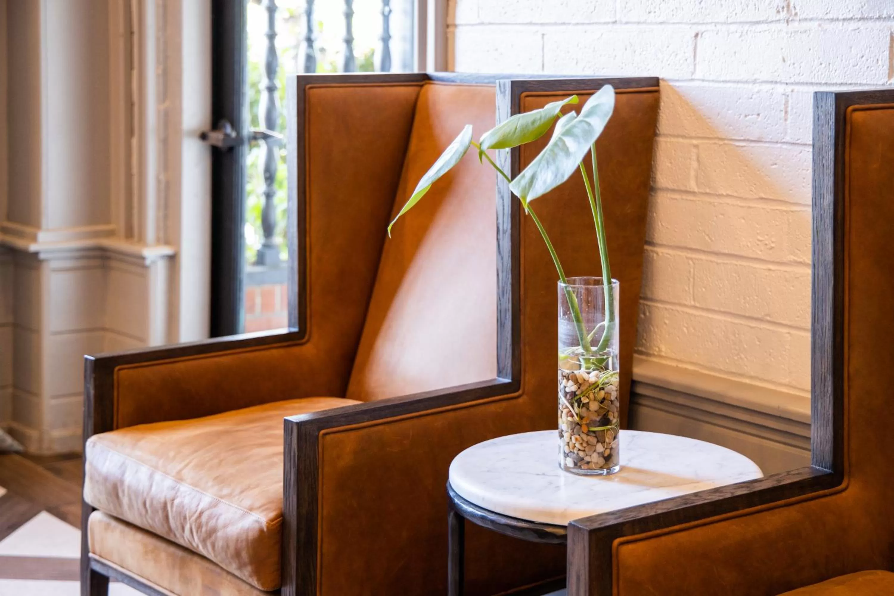 Living room in Inn Marin and Suites, an Ascend Collection Hotel