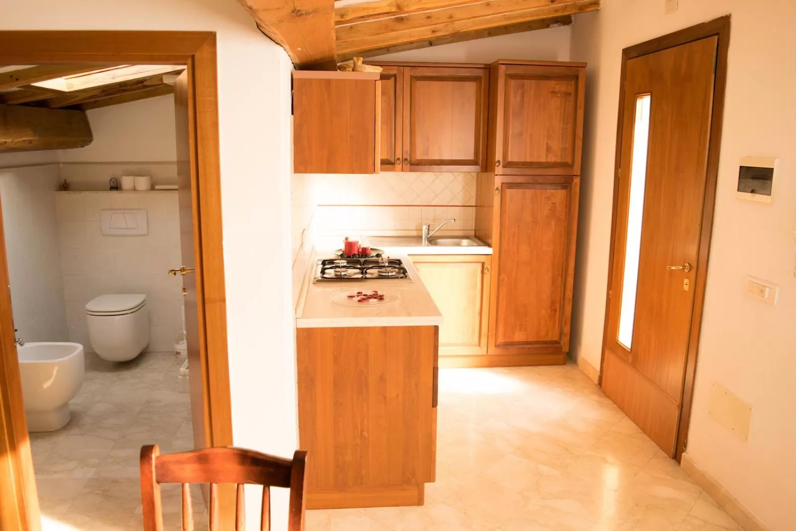 Kitchen or kitchenette in Cav Costa degli Etruschi