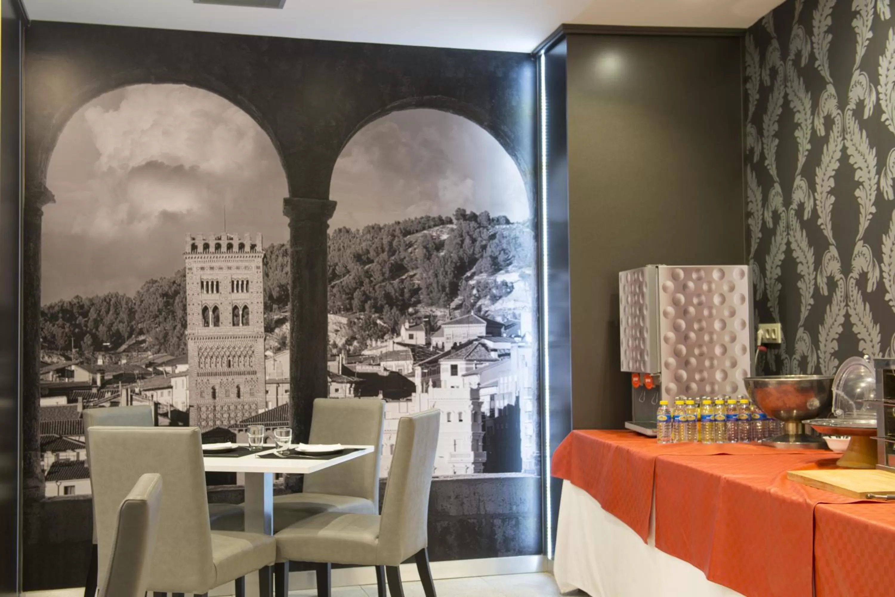 Restaurant/places to eat in El Mudayyan