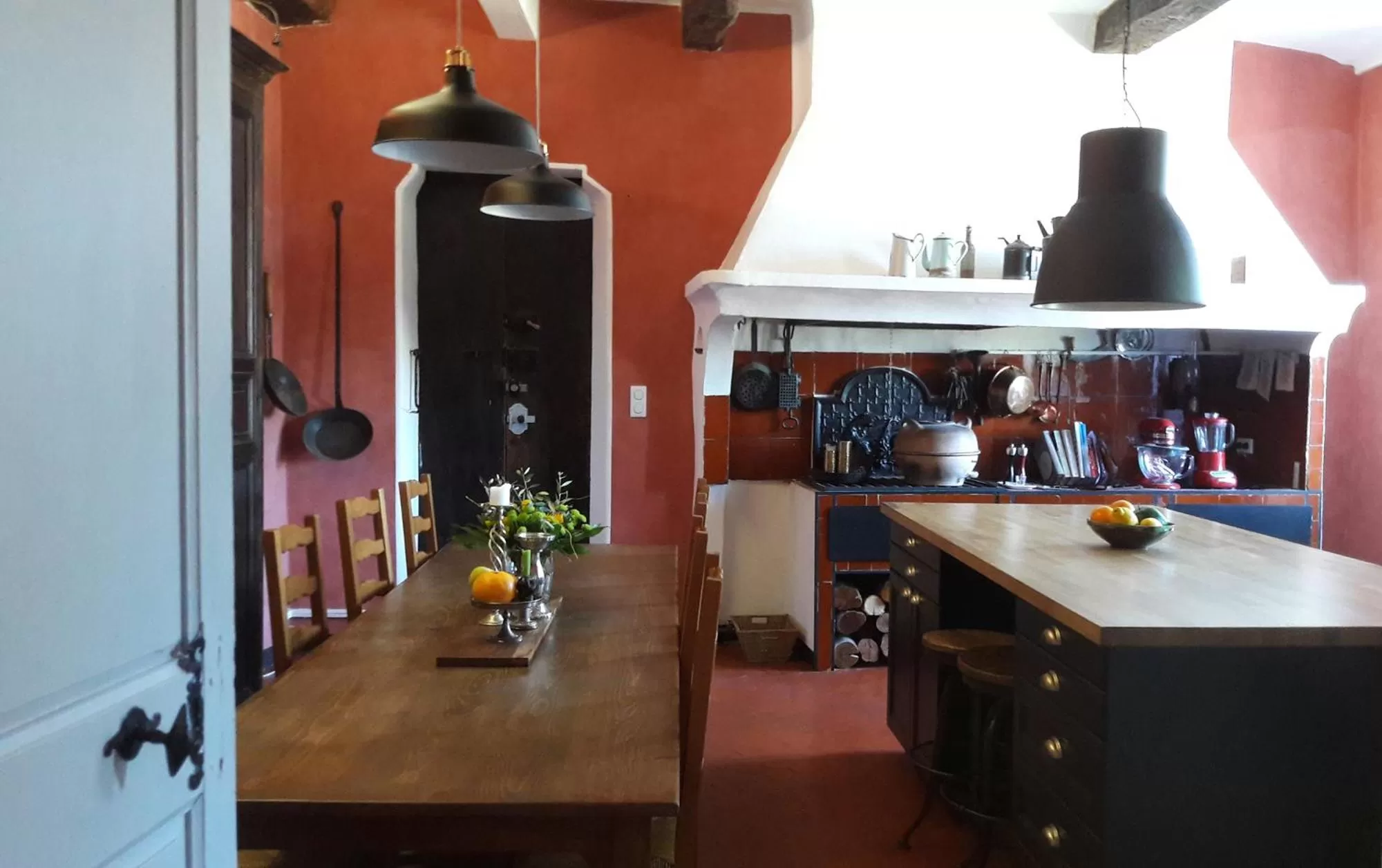 Property building in Bed and Breakfast La Grande Lauzade