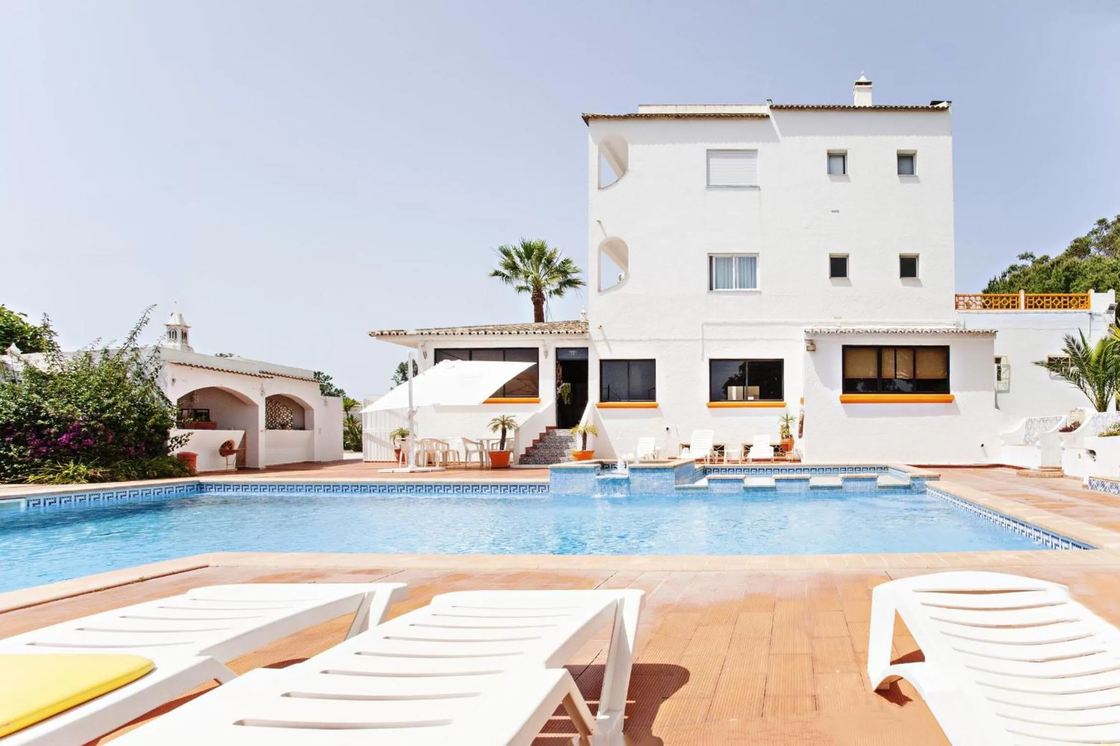 Swimming pool, Property Building in Apartamentos Turísticos Gida by Umbral