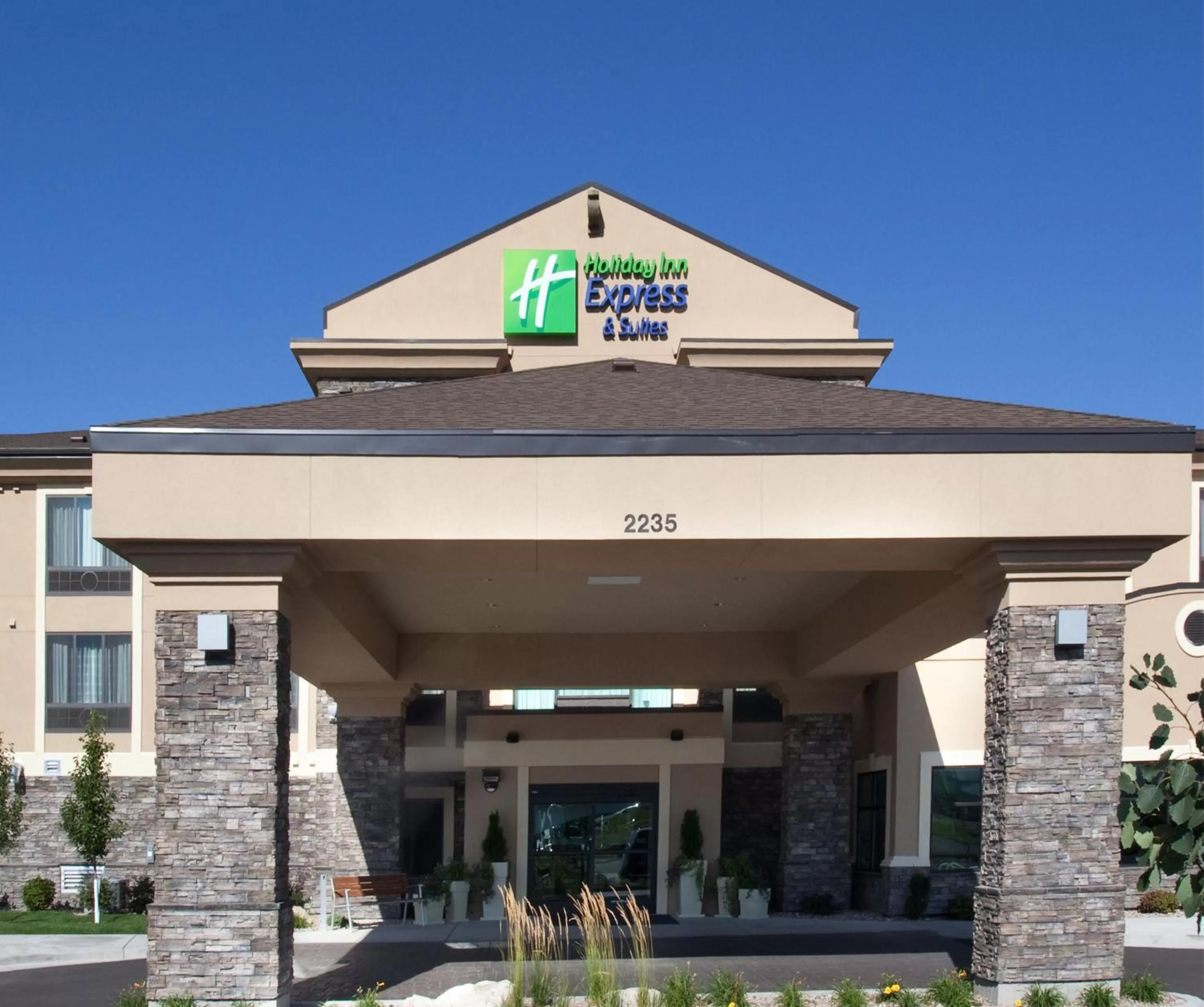 Property building in Holiday Inn Express & Suites Logan by IHG