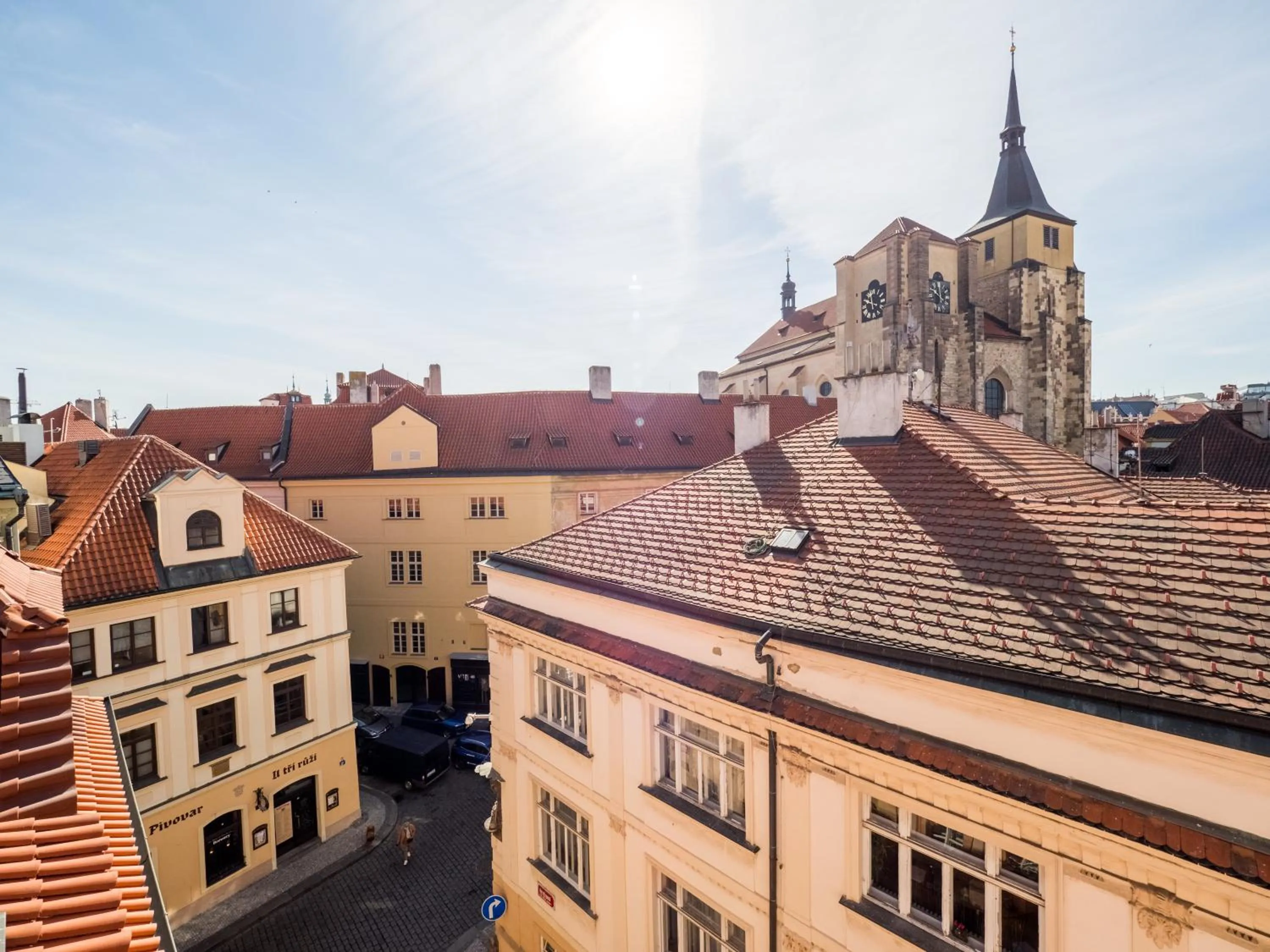 City view in Chateau 9 Apartments by Adrez