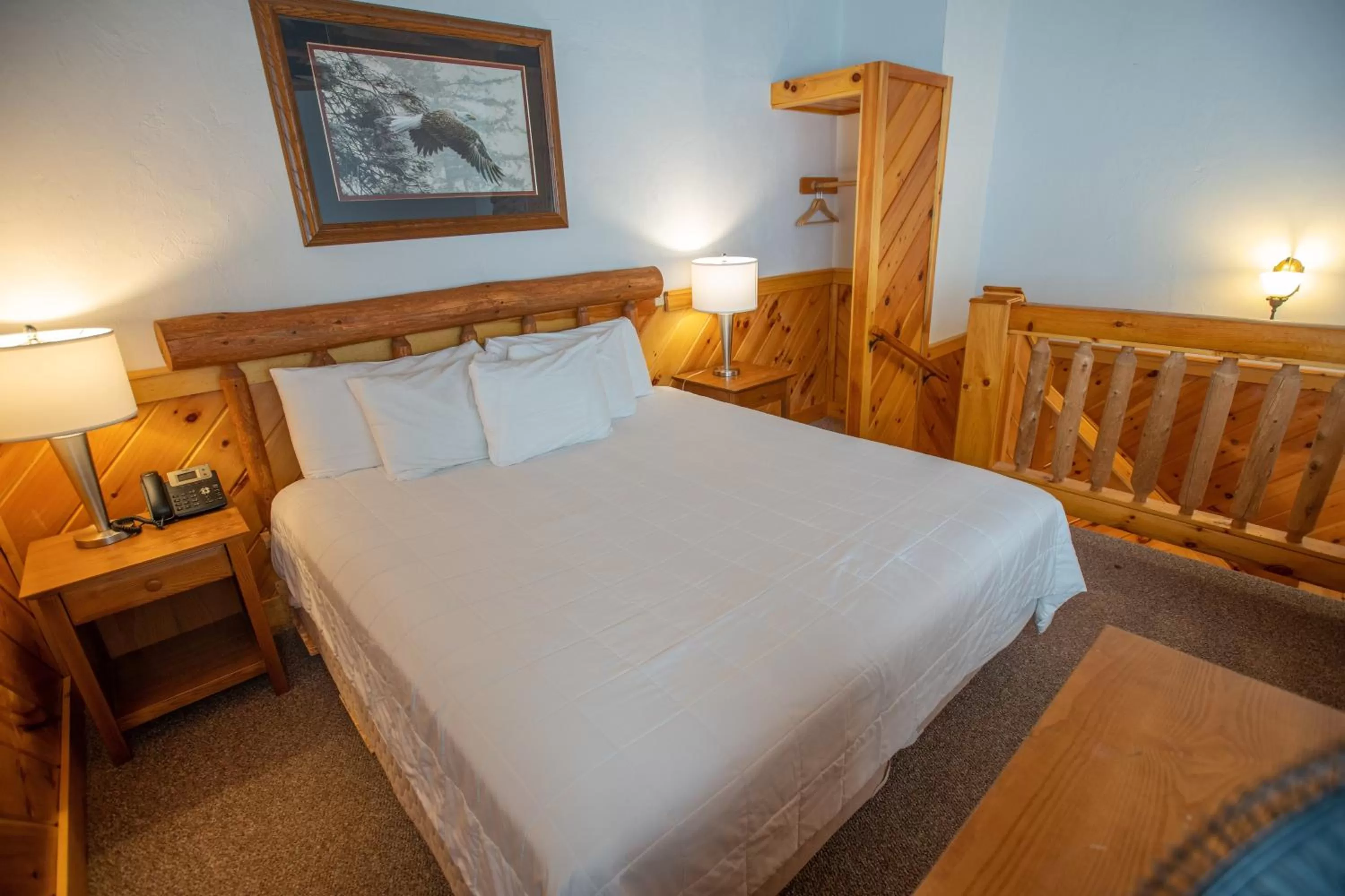 Bed in New England Inn & Lodge