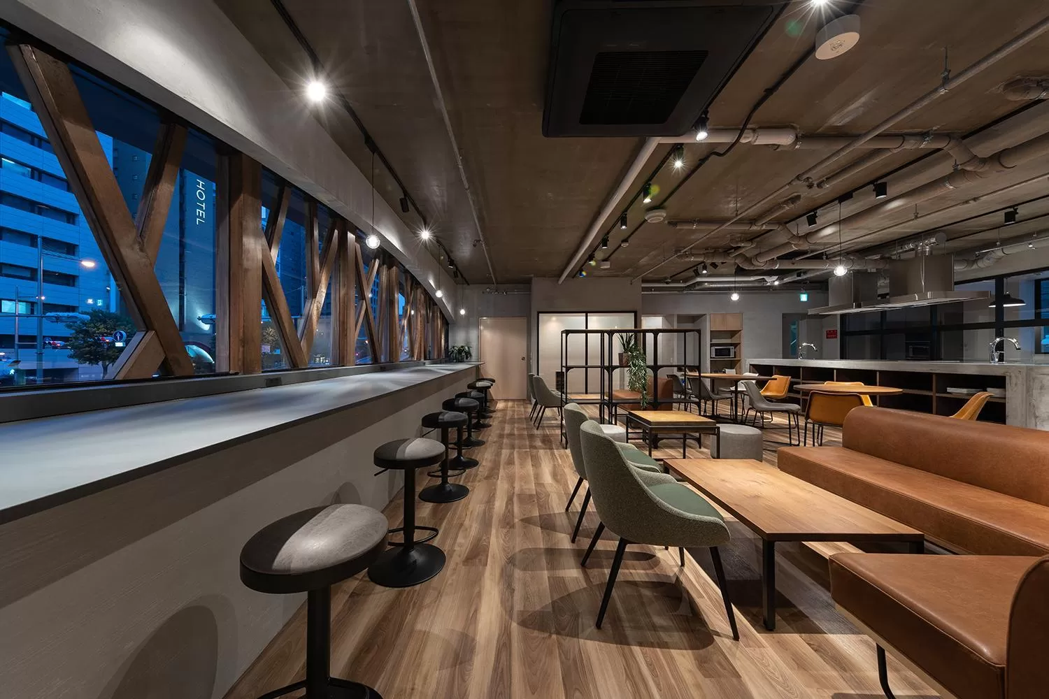 Communal lounge/ TV room in Hotel Morning Box Osaka Shinsaibashi