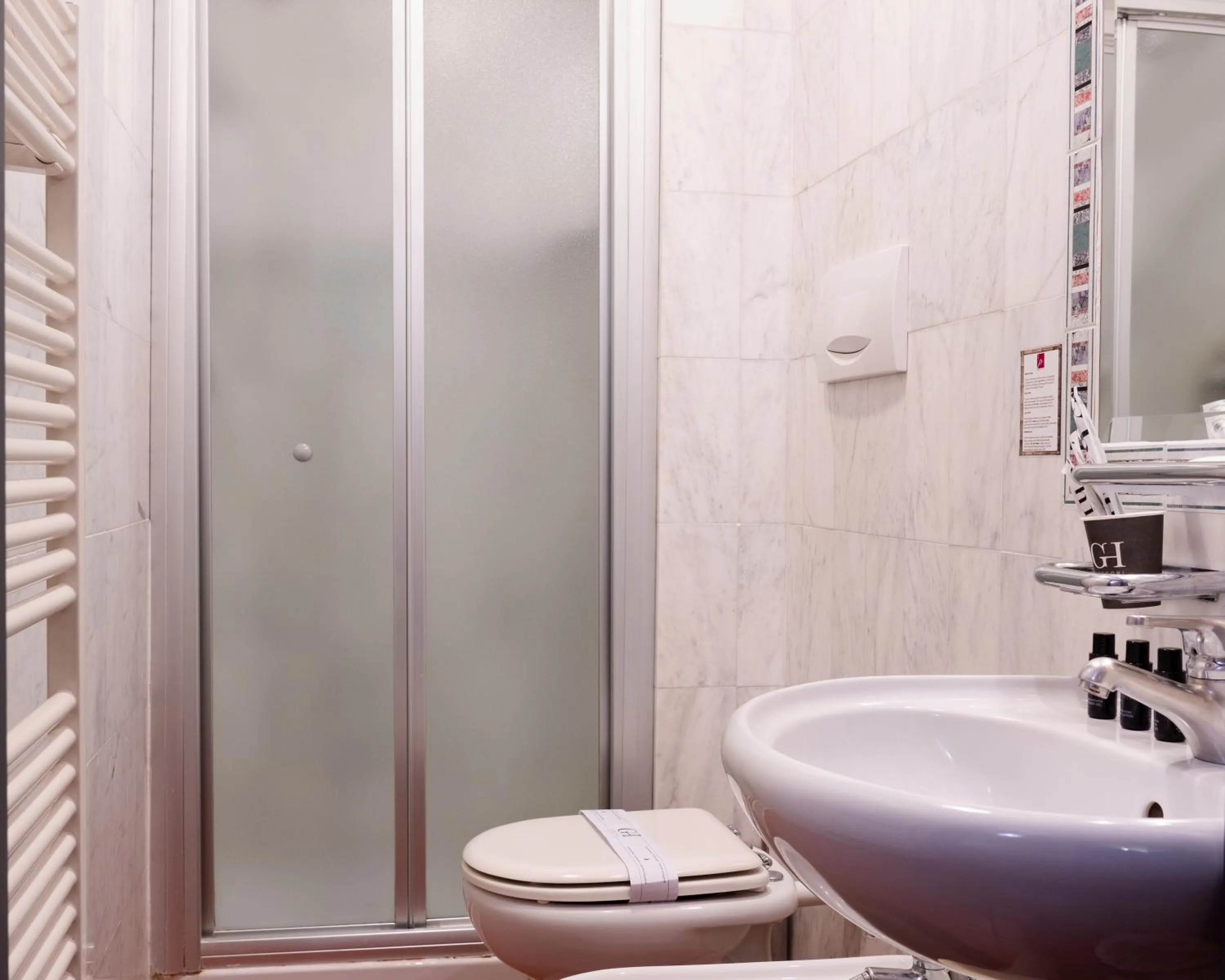 Shower in Hotel Panama