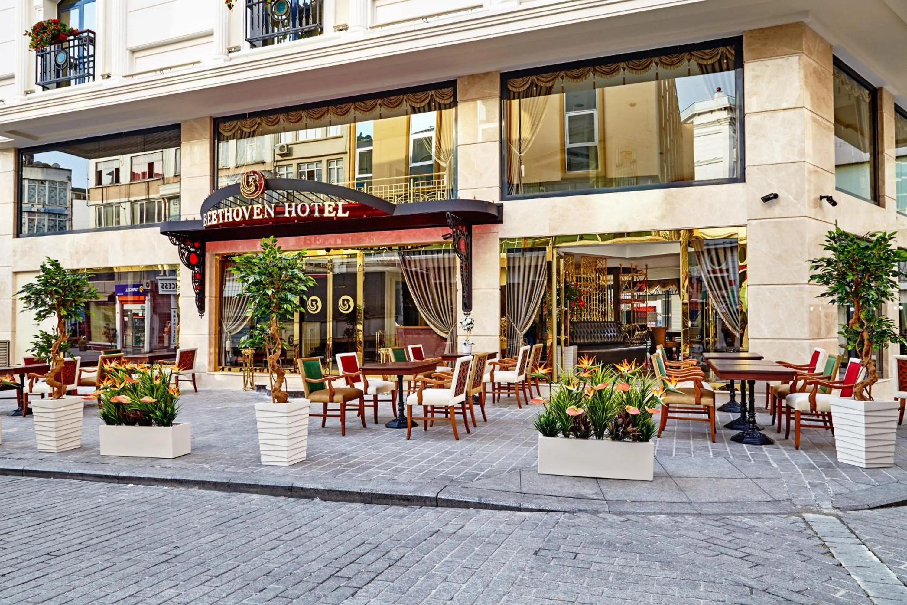 Restaurant/places to eat in Beethoven Hotel - Special Category