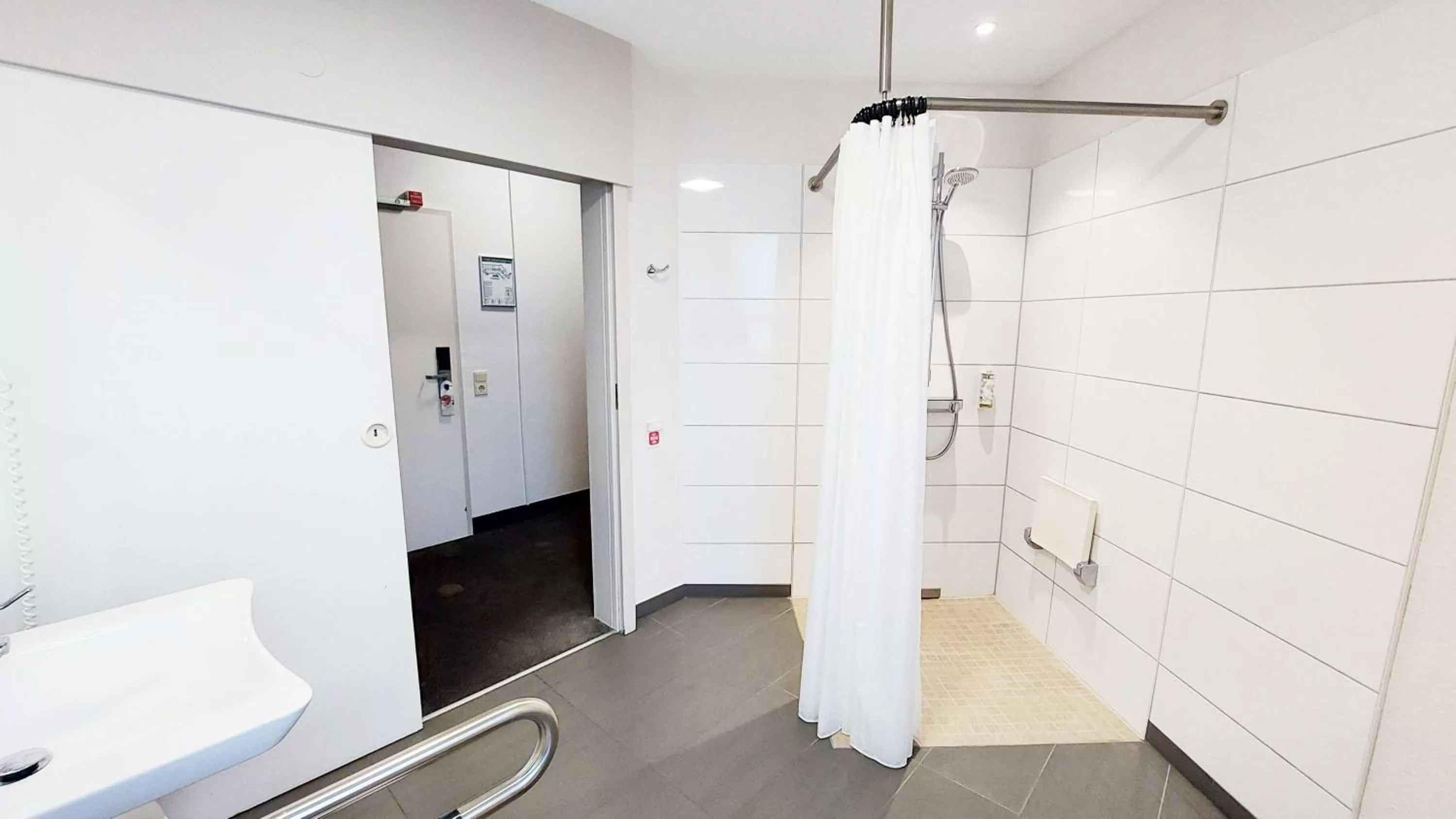 Bathroom in GHOTEL hotel & living Kiel