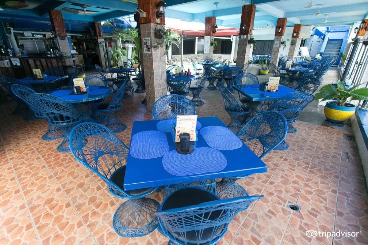 Restaurant/places to eat in Arizona Beach Resort, Subic Bay, Philippines 2200