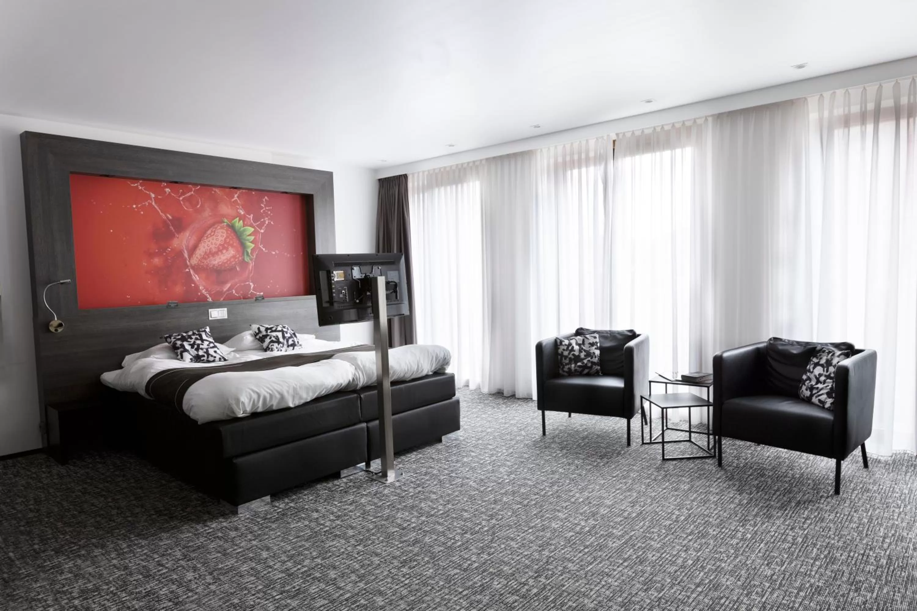 TV and multimedia in Apart! Food & Drinks Apartments