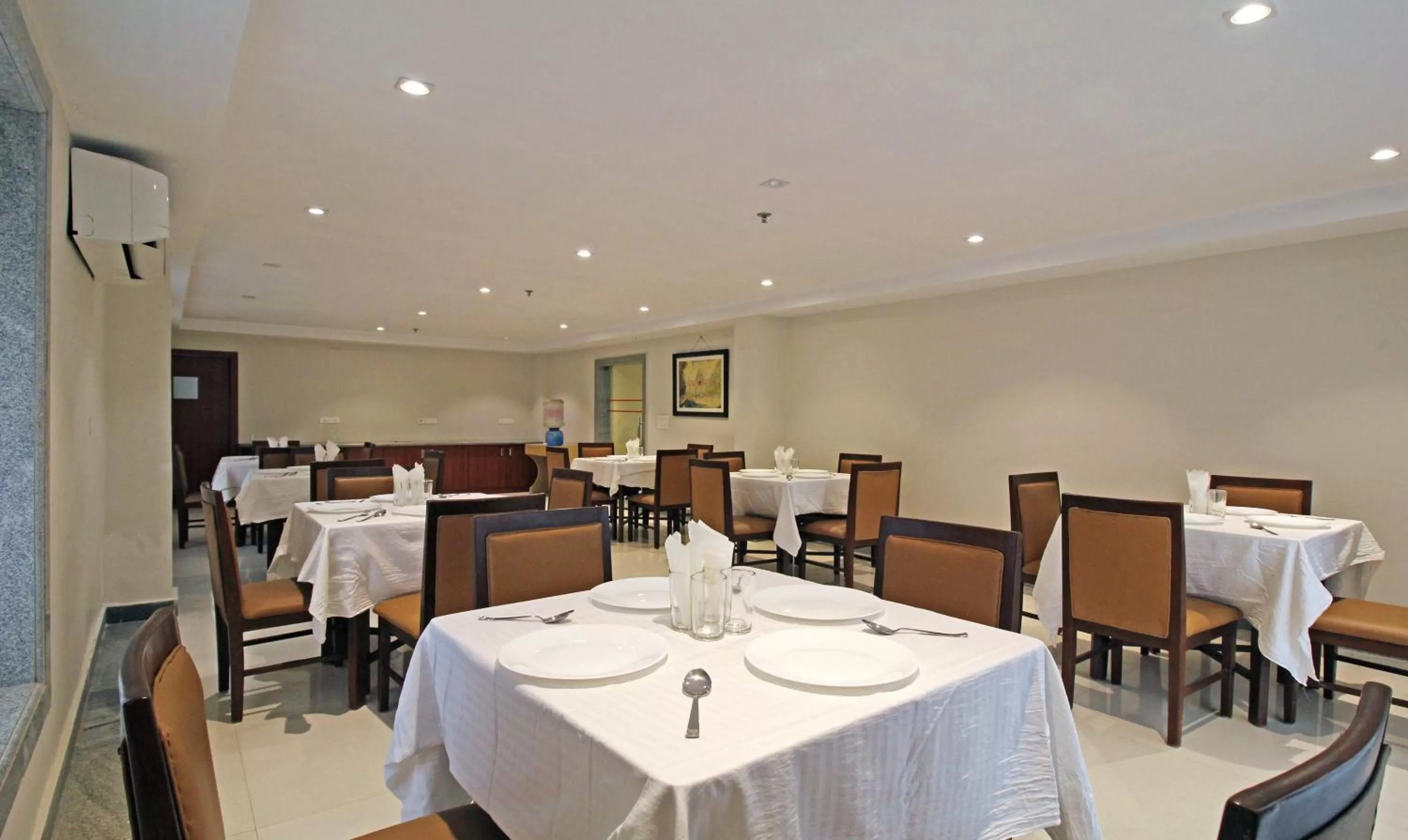 Dining area in Treebo ASL Prime, Gariahat