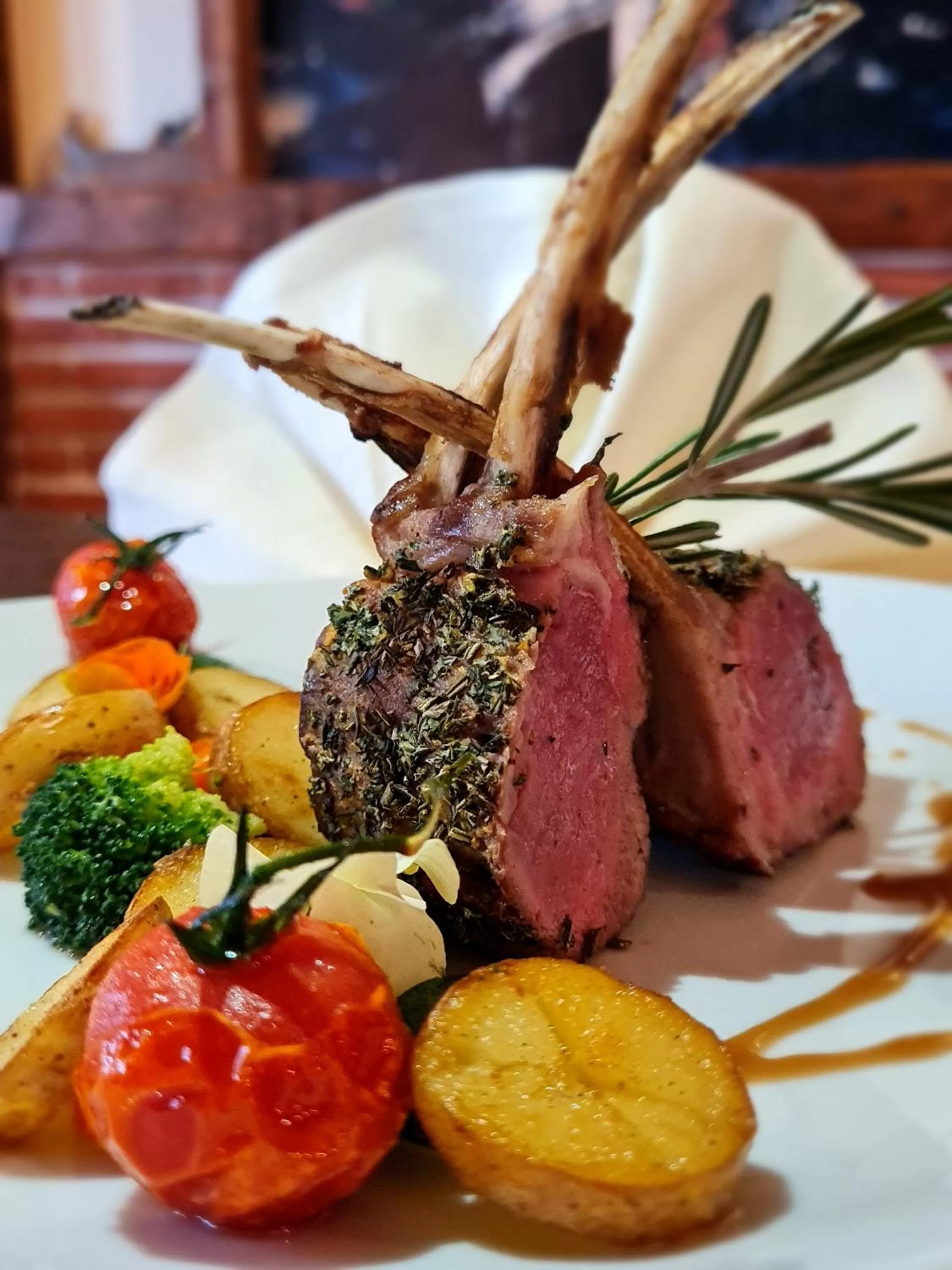 Restaurant/places to eat in Aparthotel Helvetia