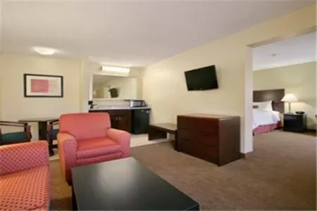Living room in Baymont by Wyndham Greenville