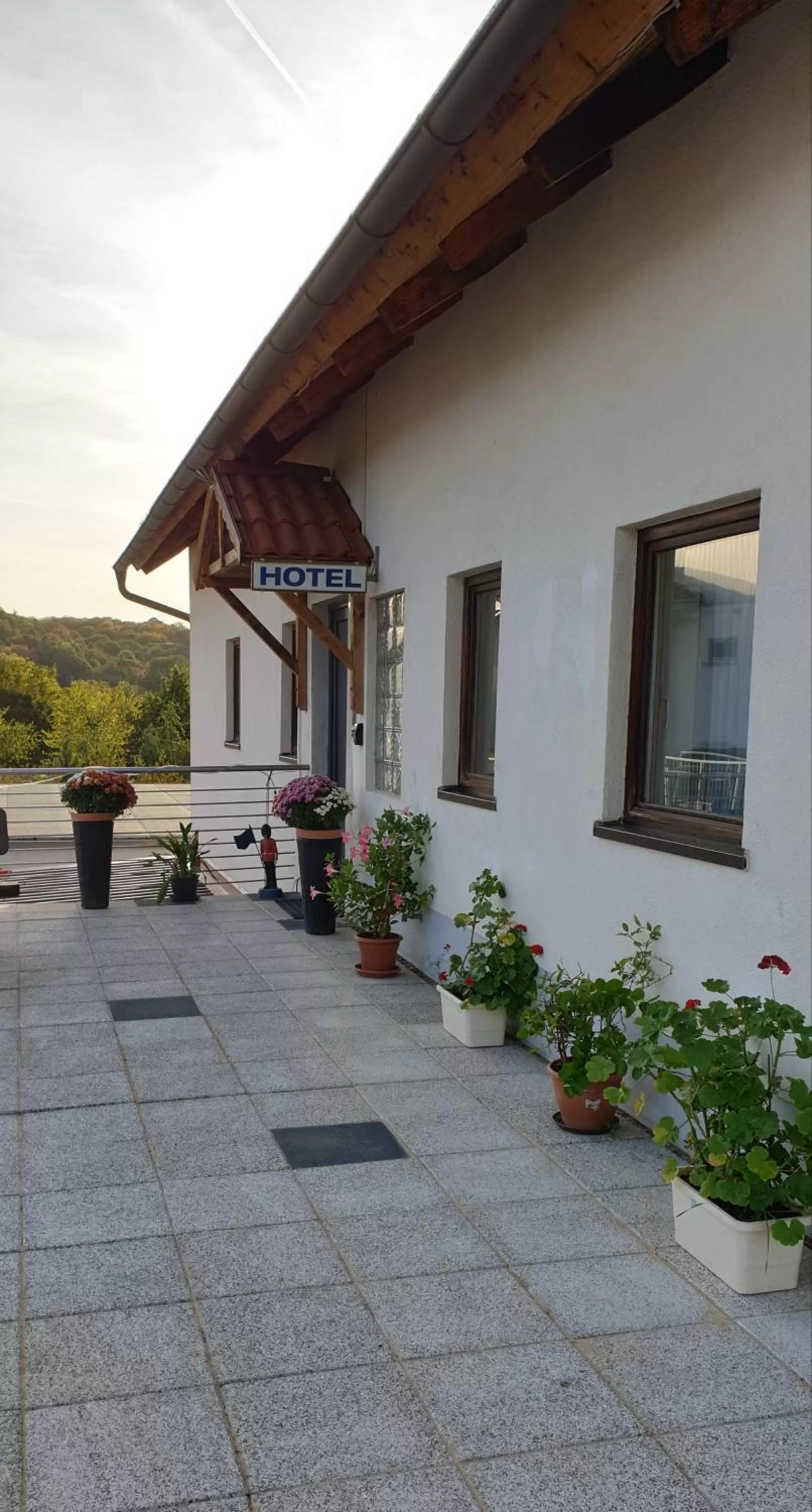 Facade/entrance in Mainstern Hotel