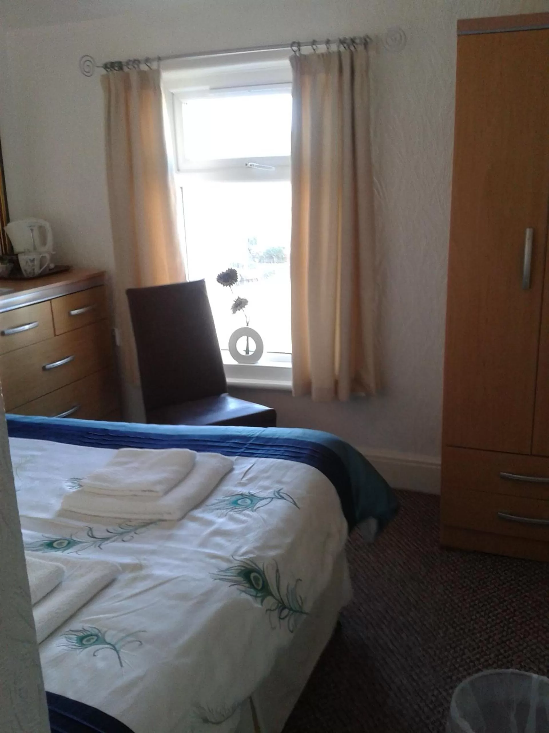 Day, Bed in Legends Hotel